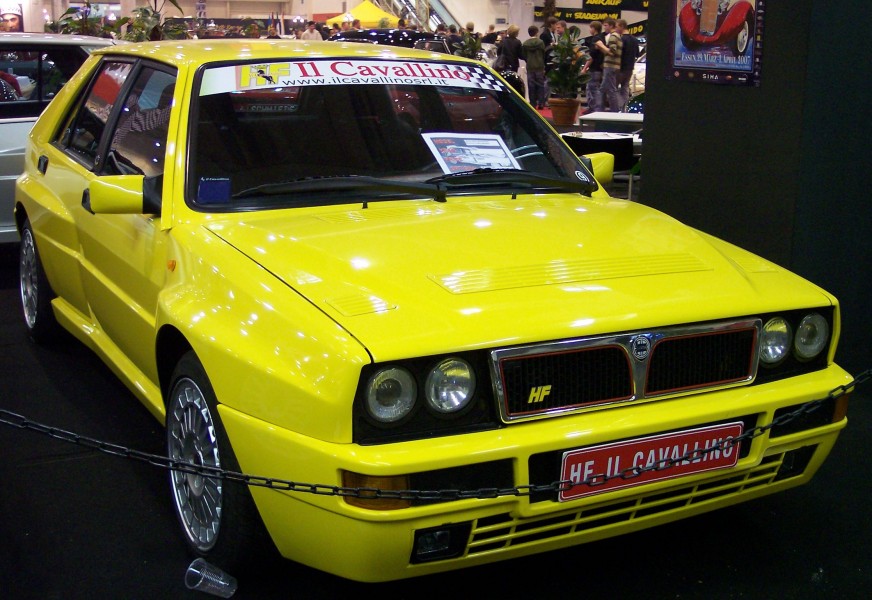 Lancia Delta HF yellow vr EMS
