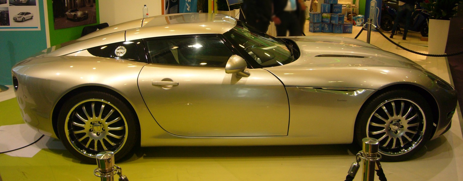 Lightning GT (side)