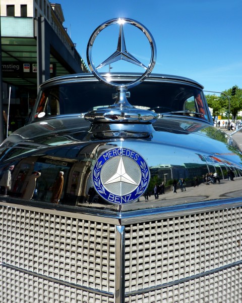 Mercedes Benz - Stern