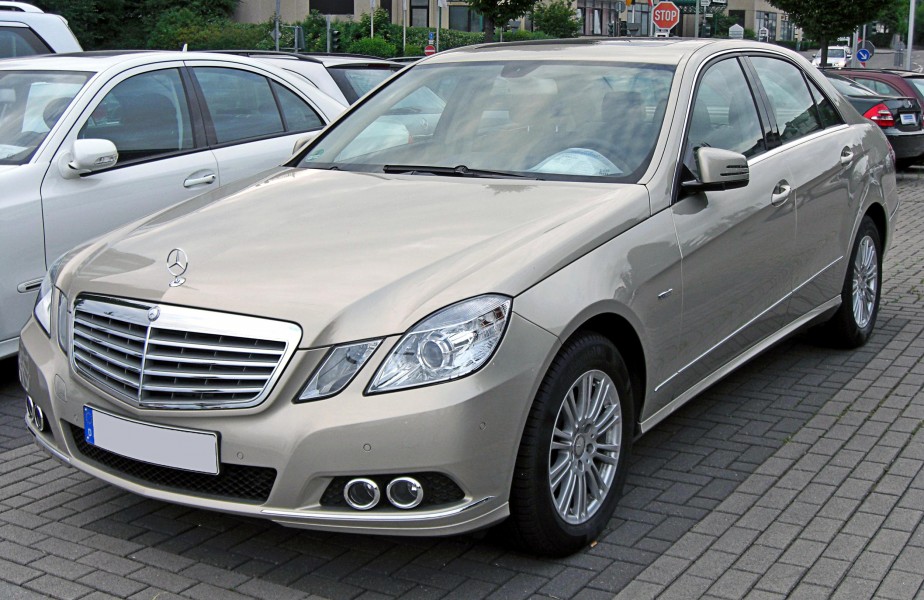 Mercedes E 220 CDI BlueEFFICIENCY Elegance (W212) 20090603 front
