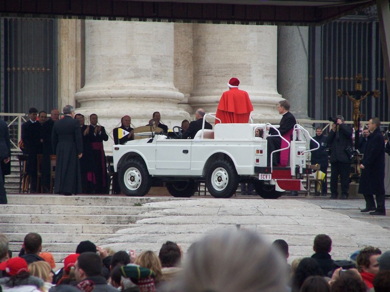 Pope Benedict XVI -Italy-19December2005 (4)