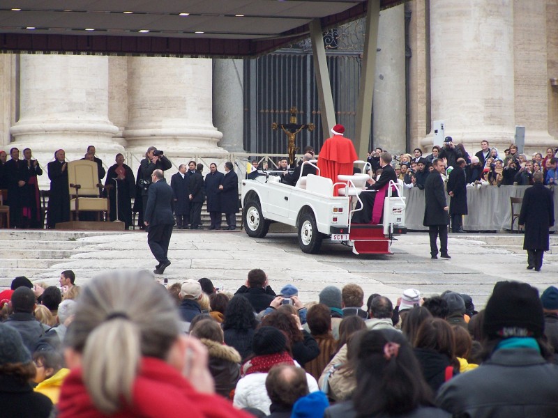 Pope Benedict XVI -Italy-19December2005 (5)