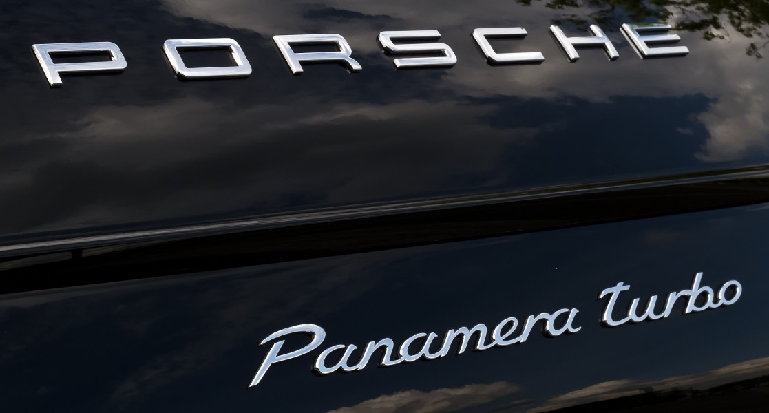 Porsche Panamera Turbo (970) – Schriftzug, 18. Juli 2012, Düsseldorf