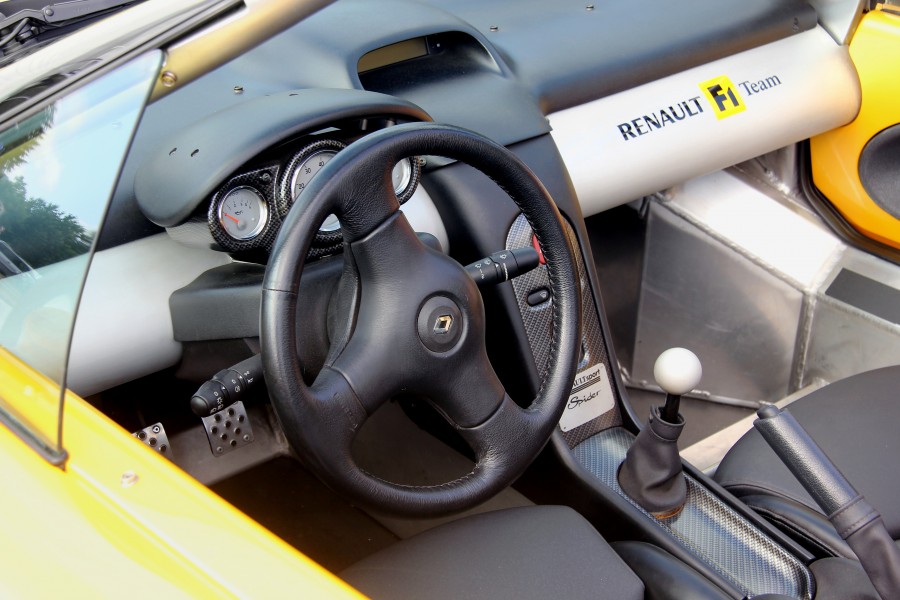 Renault Sport Spider - Cockpit (Sp 2014-06-15)