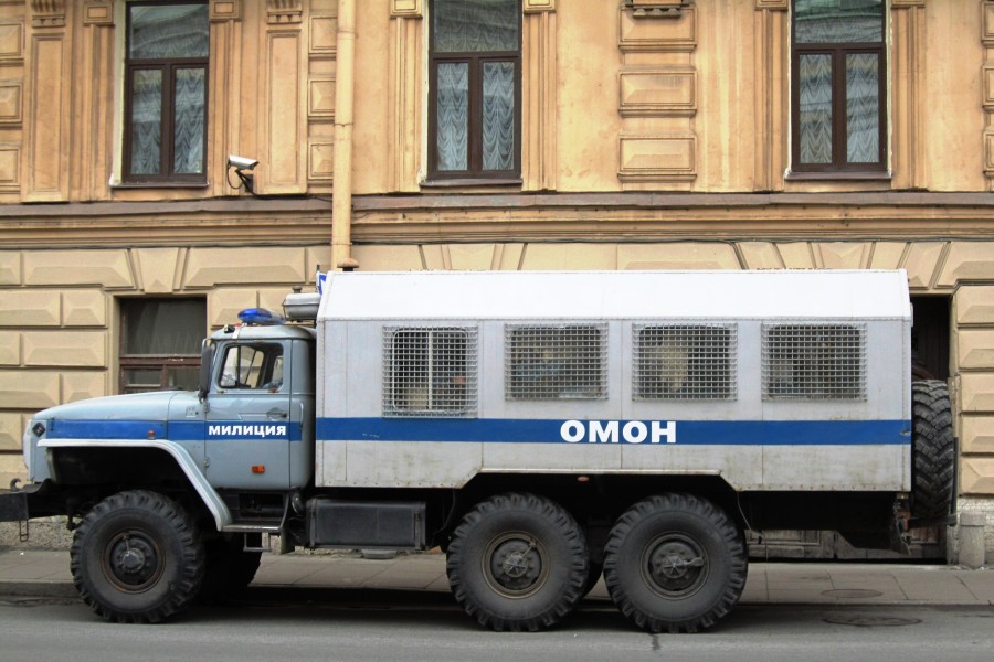 Russia police car 09