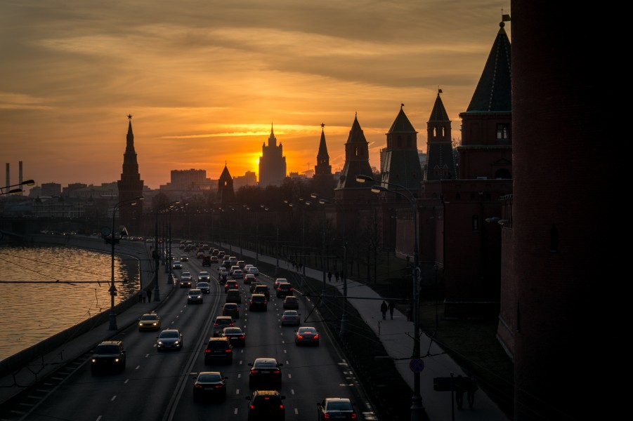 Sunset near Kremlin - panoramio (2)