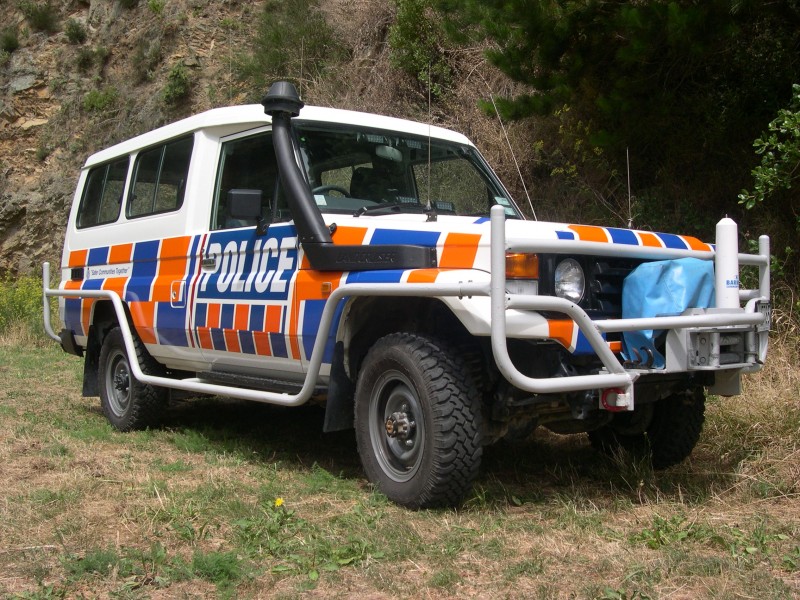 Wellington Police SAR - Flickr - 111 Emergency