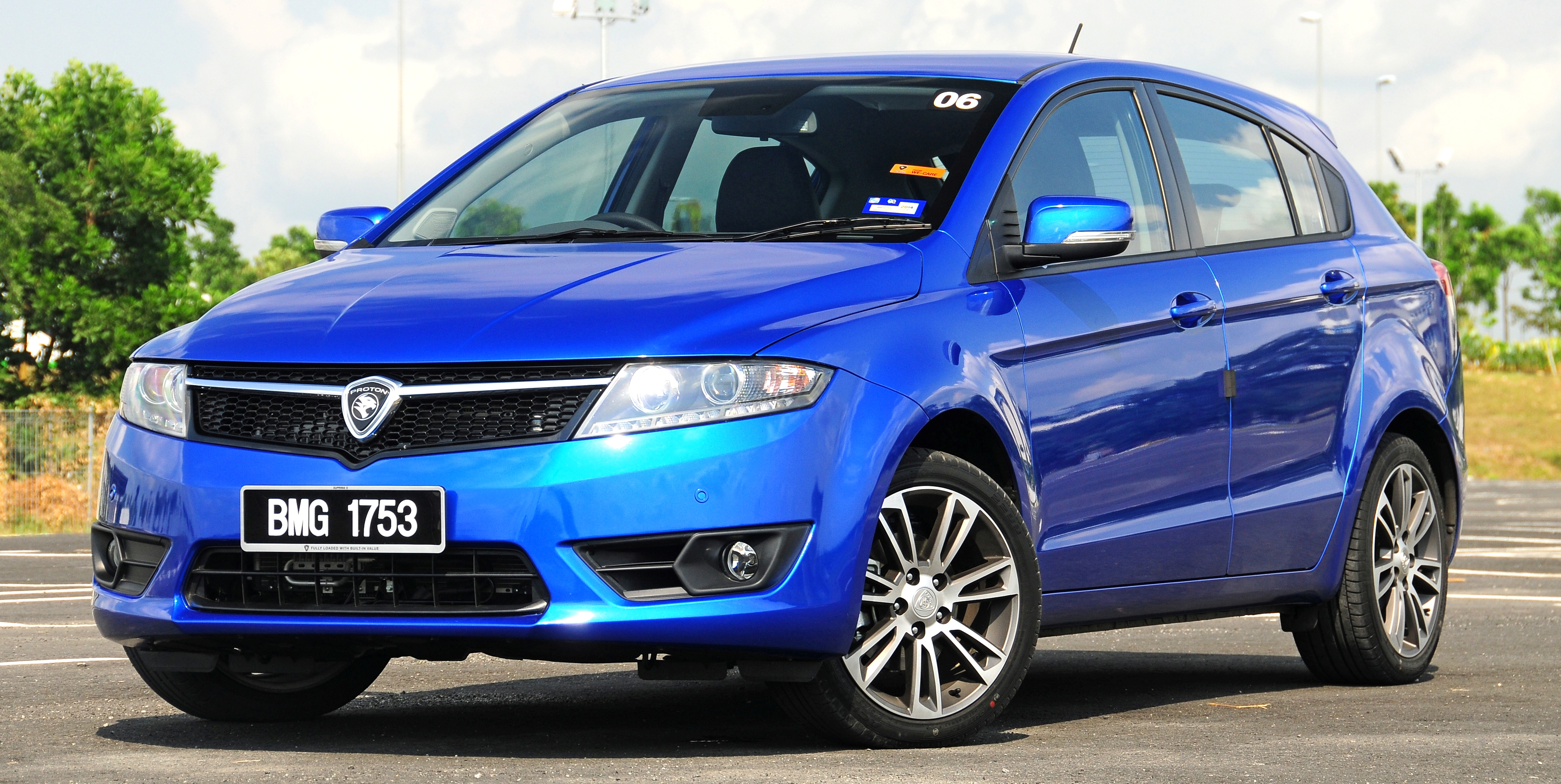 Proton Suprima S Front Three Quarter Facing Left