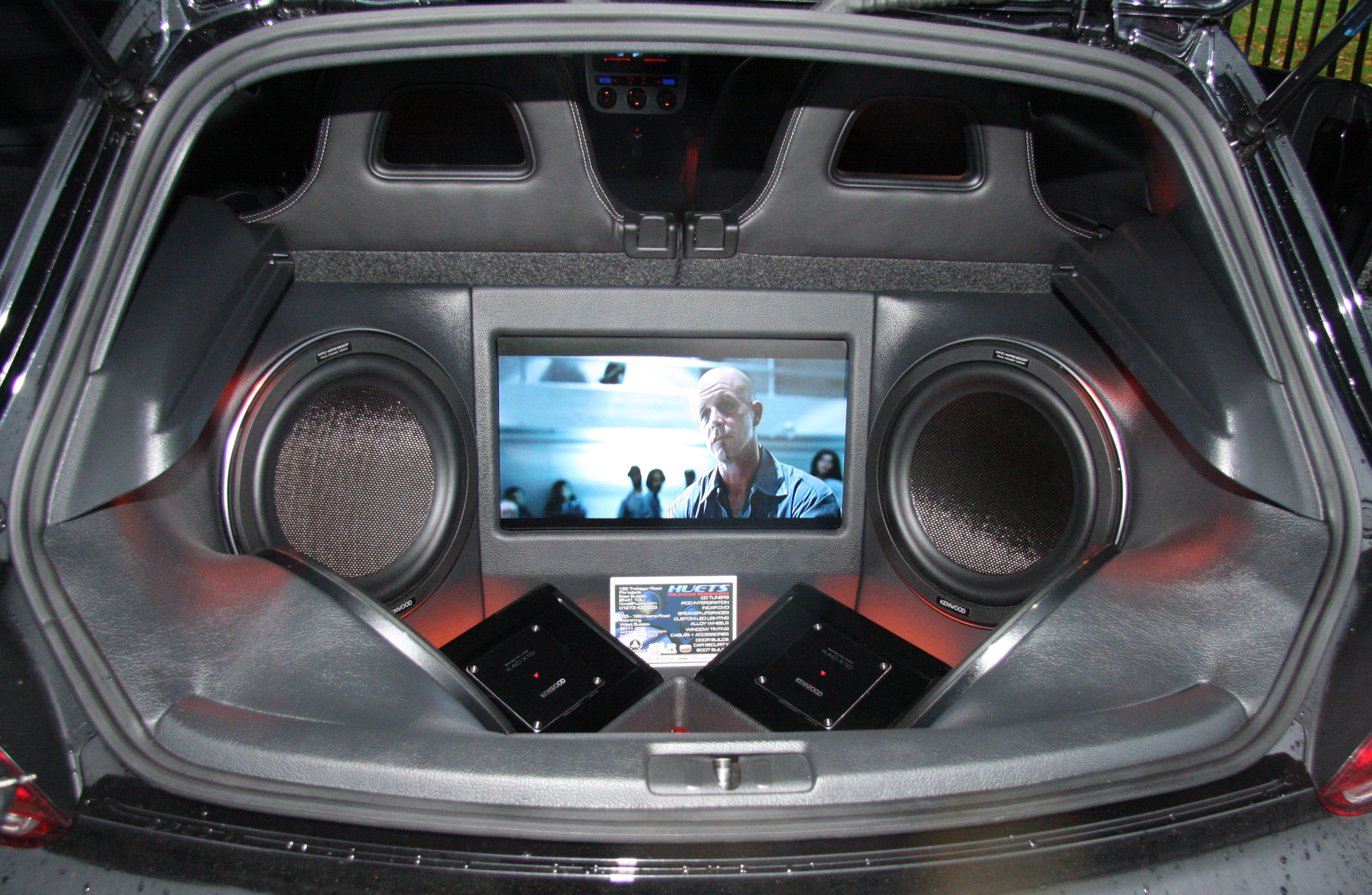 Rear entertainment - Flickr - exfordy