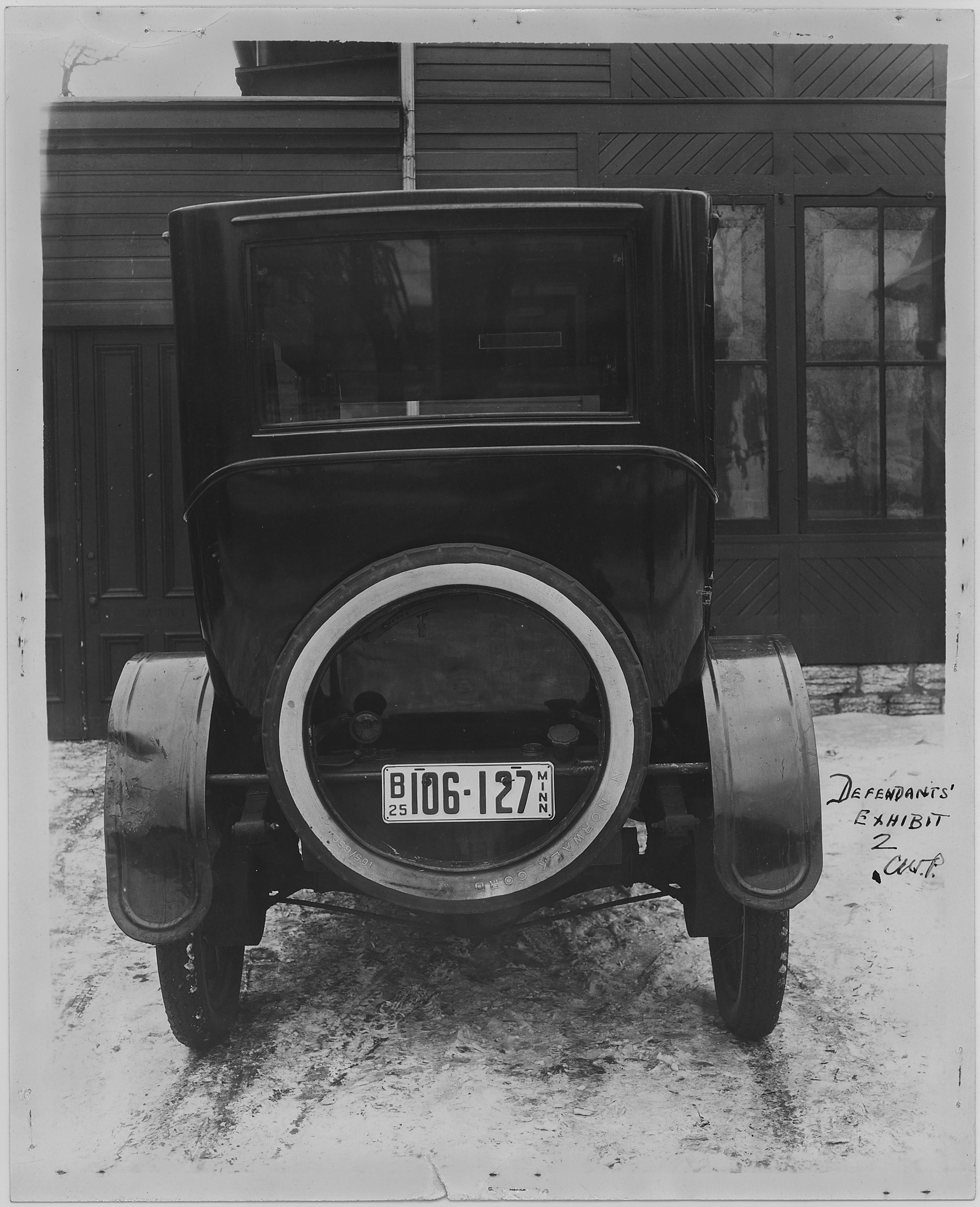 Rear view of cars - NARA - 283739