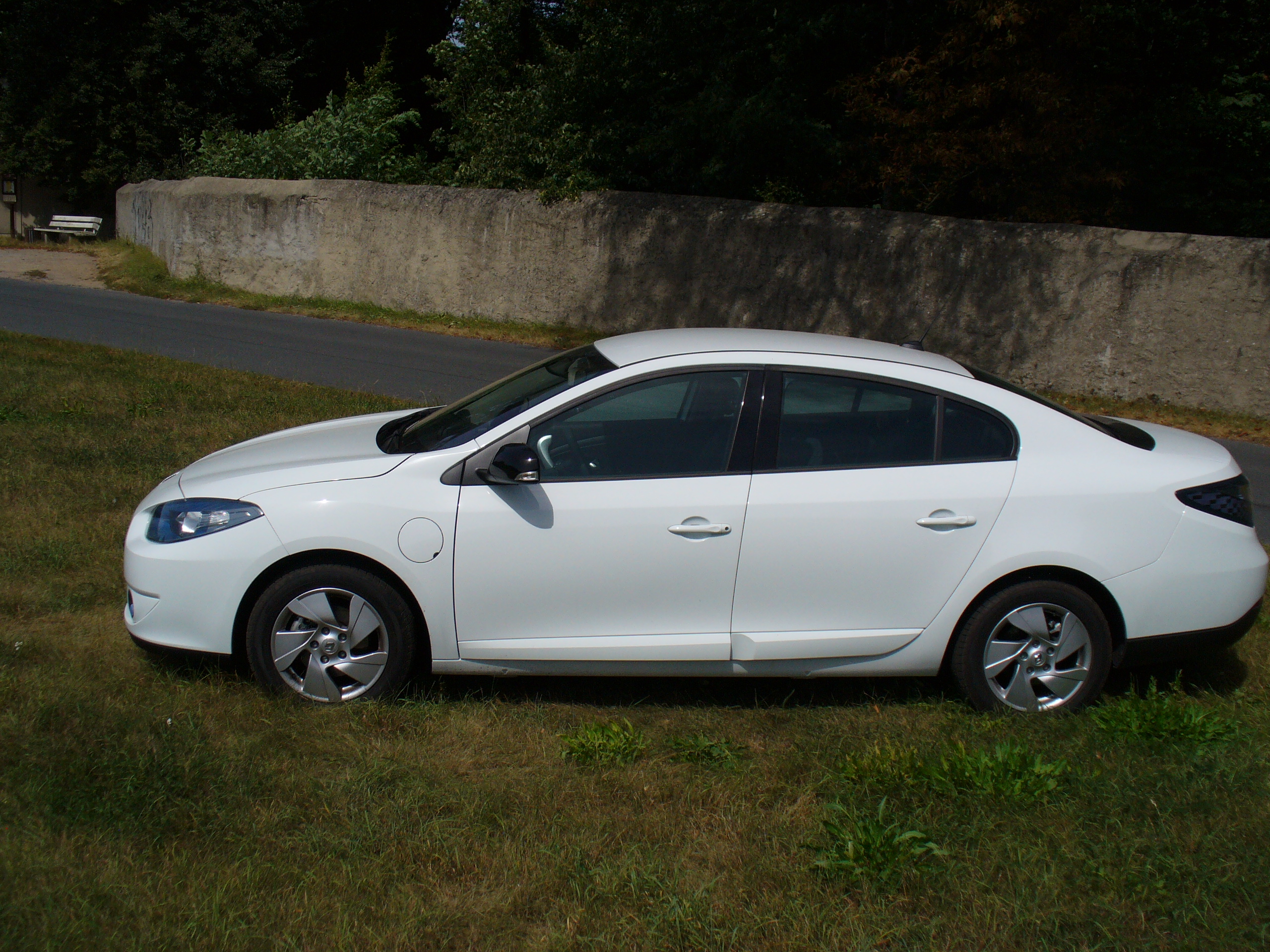 Renault-Fluenze-ZE links
