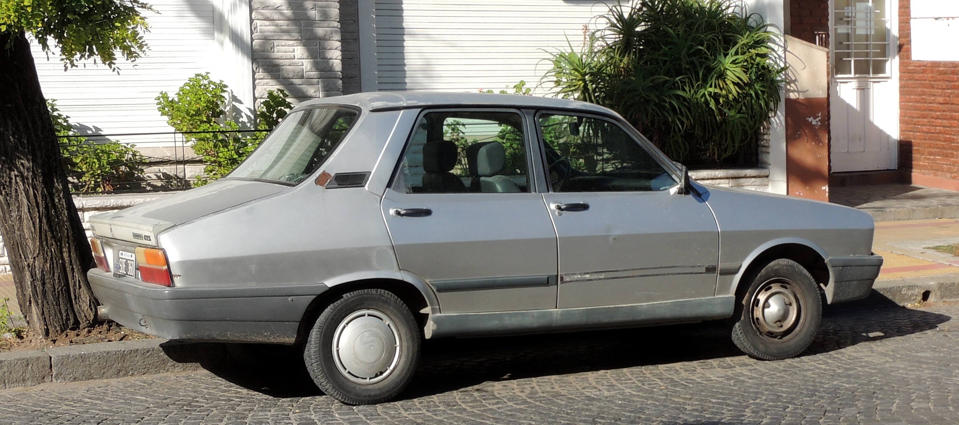 Renault 12-Tandil-abr2015