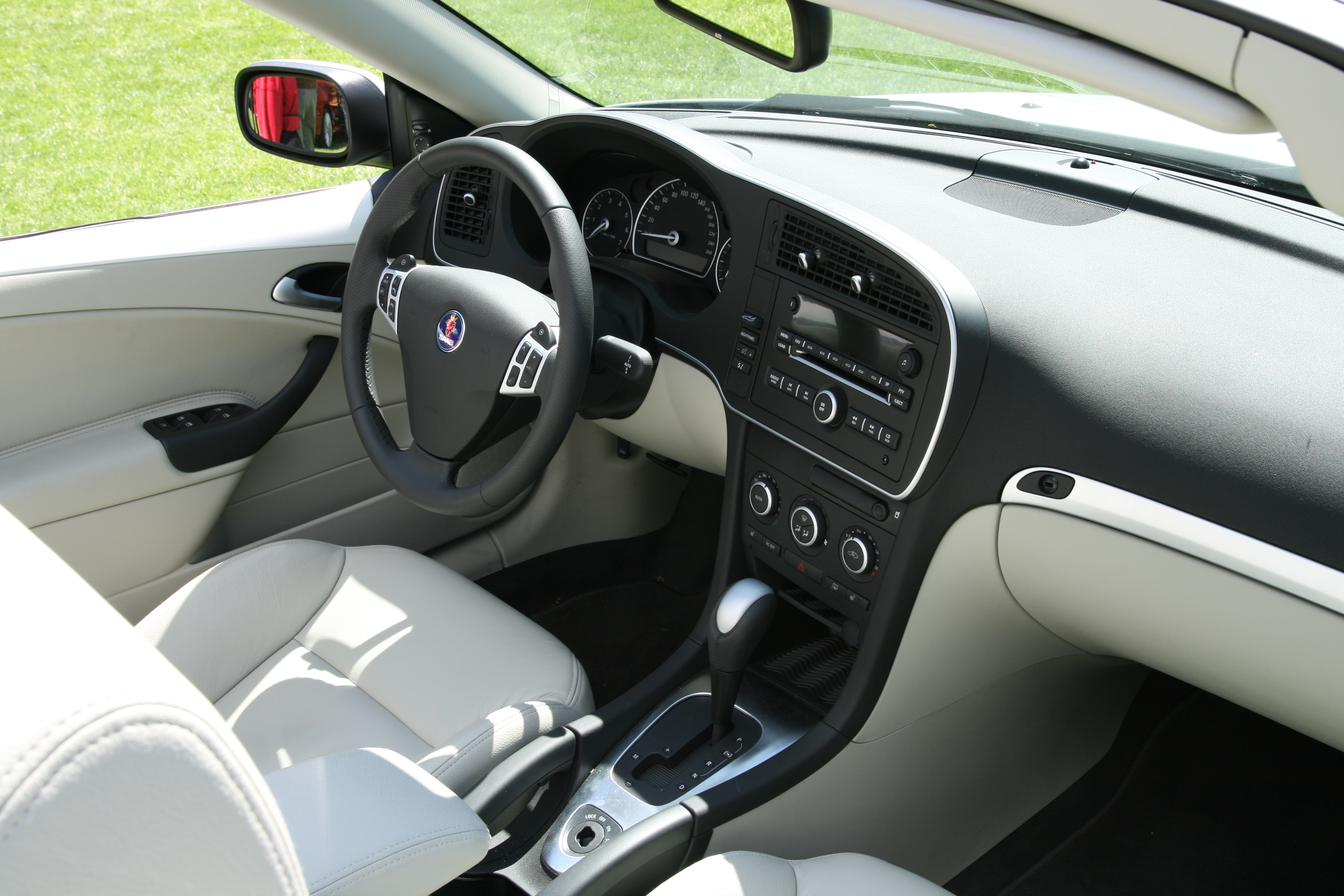 Saab 9-3 Convertible (2008) interior