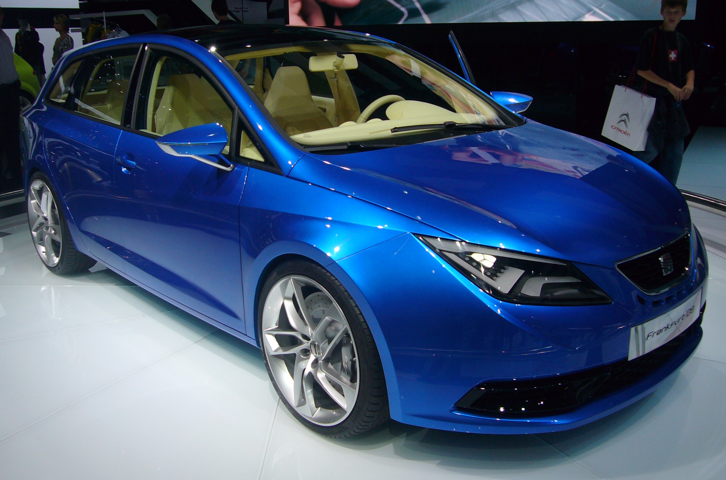 Seat IBZ Concept (front quarter)