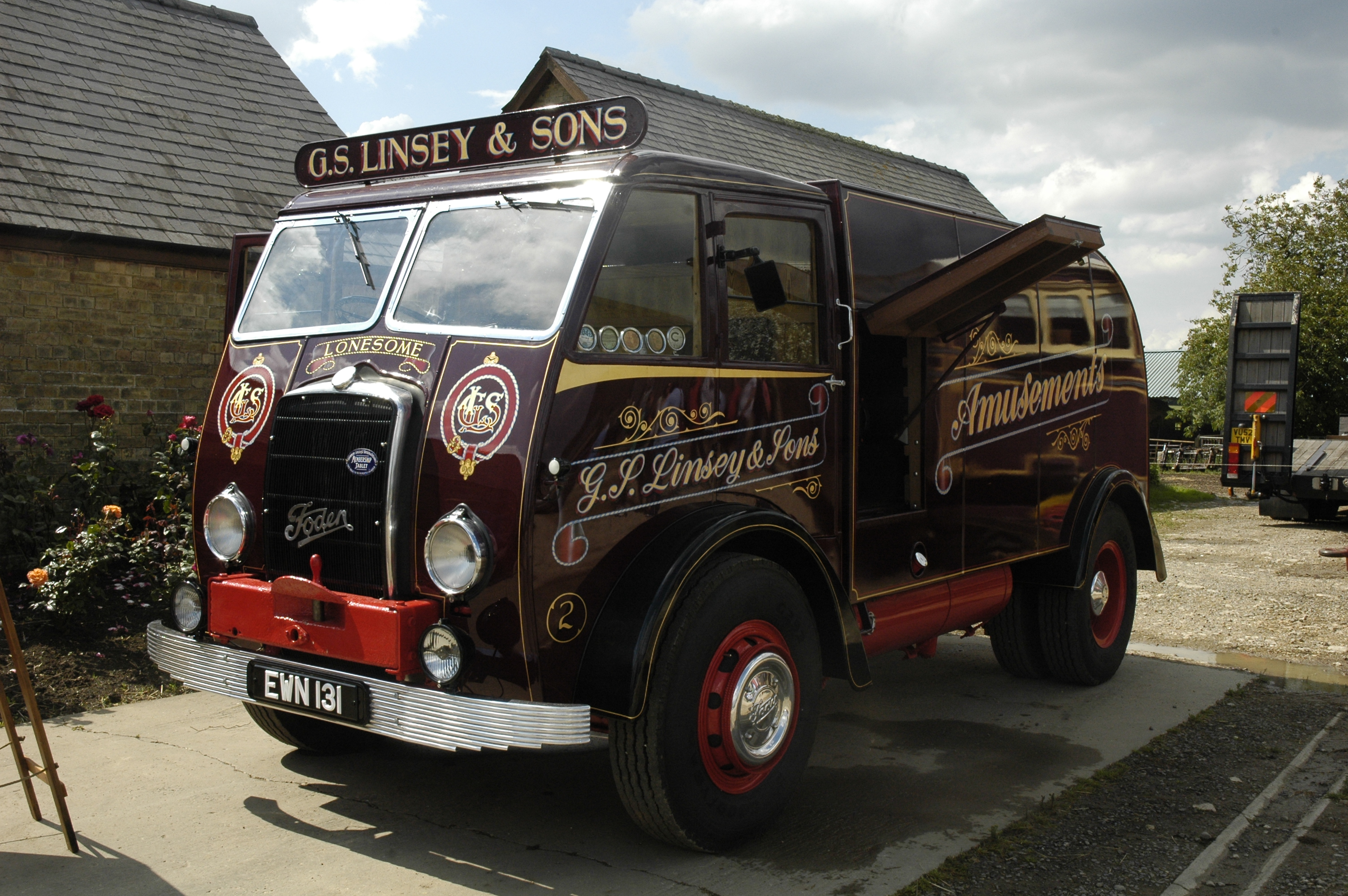 Showman's foden van