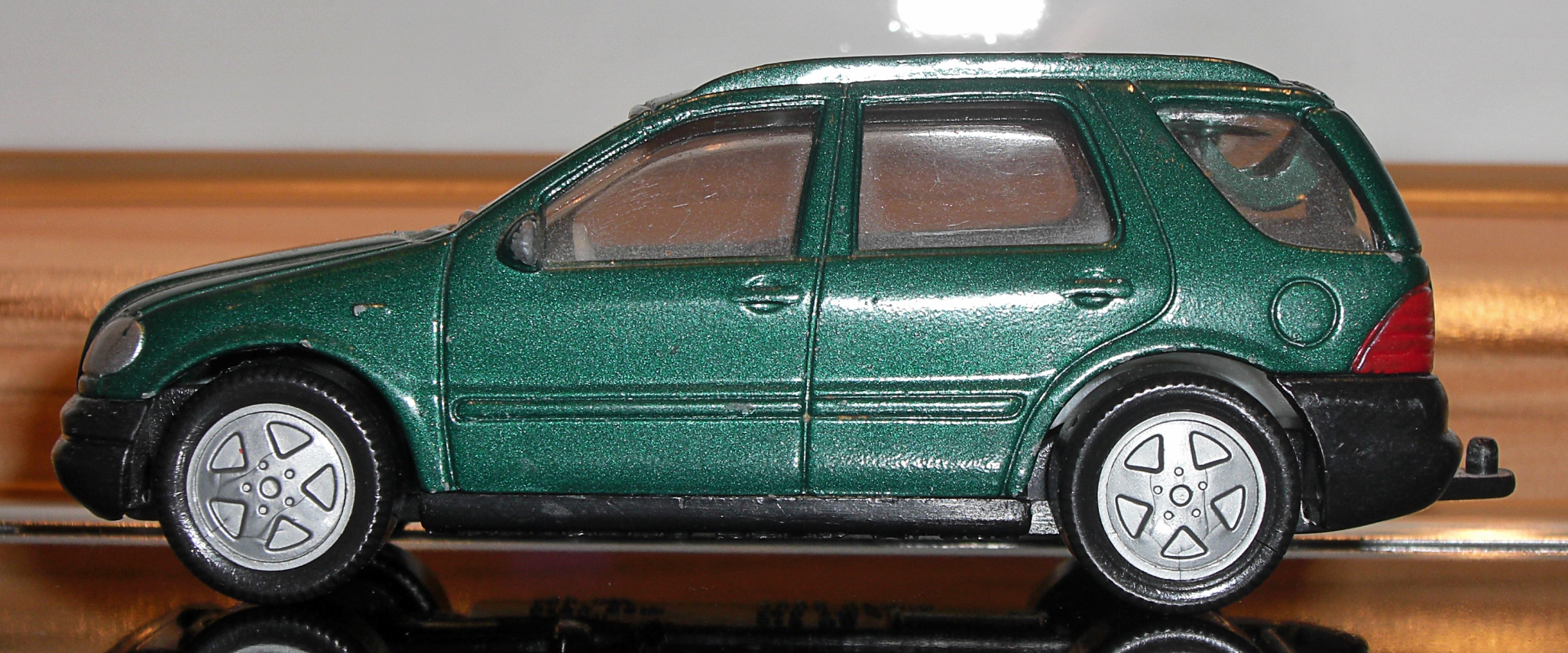 Siku Mercedes ML 320 side 20091222