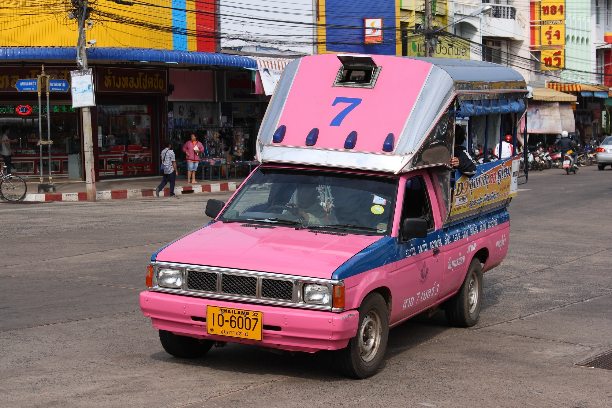 Songthaew in Warin Chamrap 07