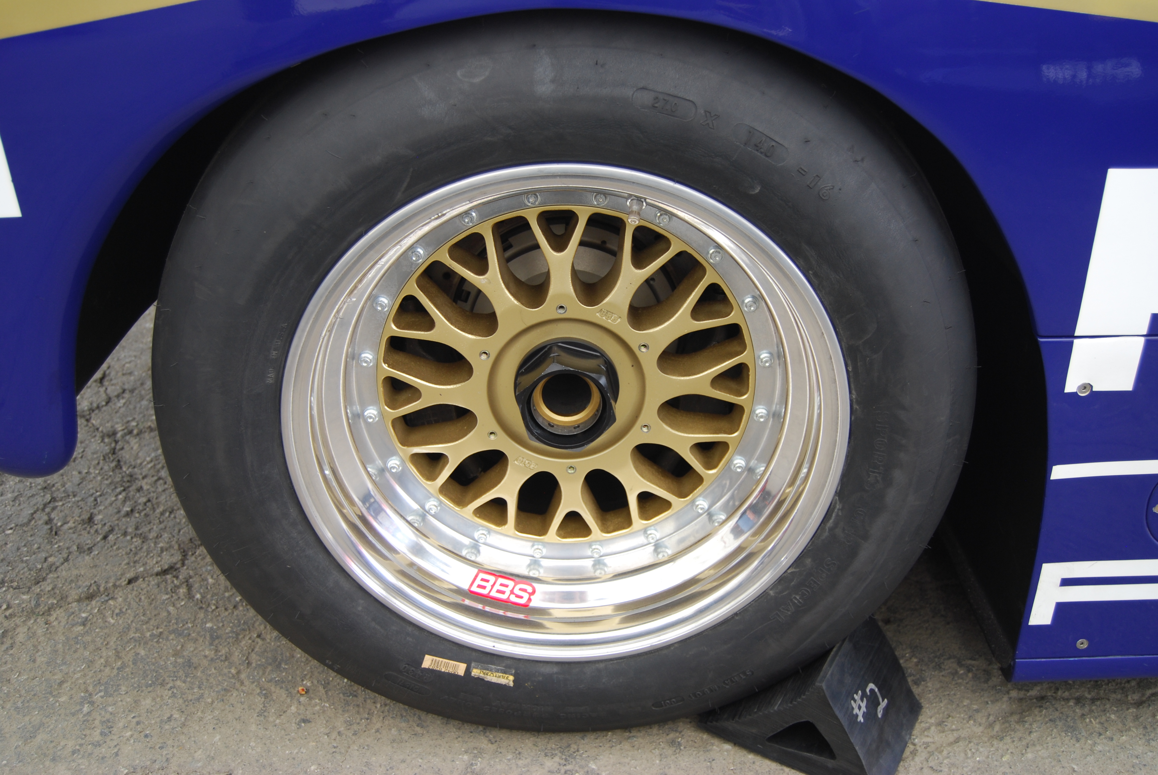Starboard (right) rear tire 956 962 (6268821012)