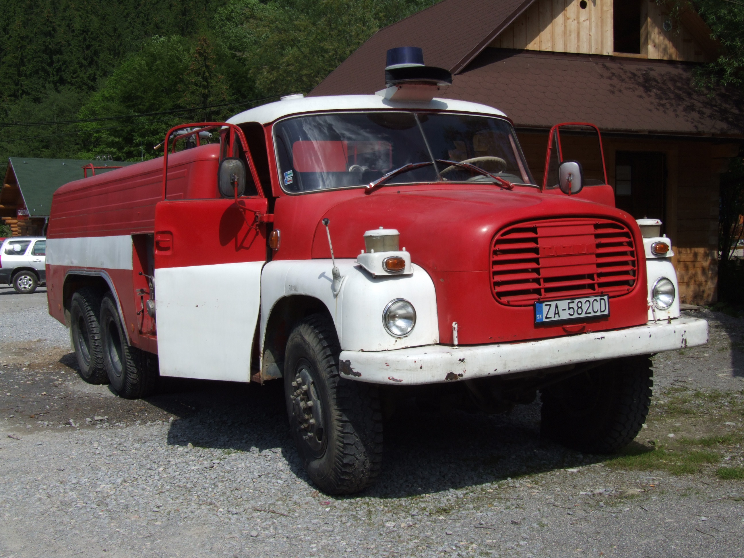 Tatra T148 - firefighting car