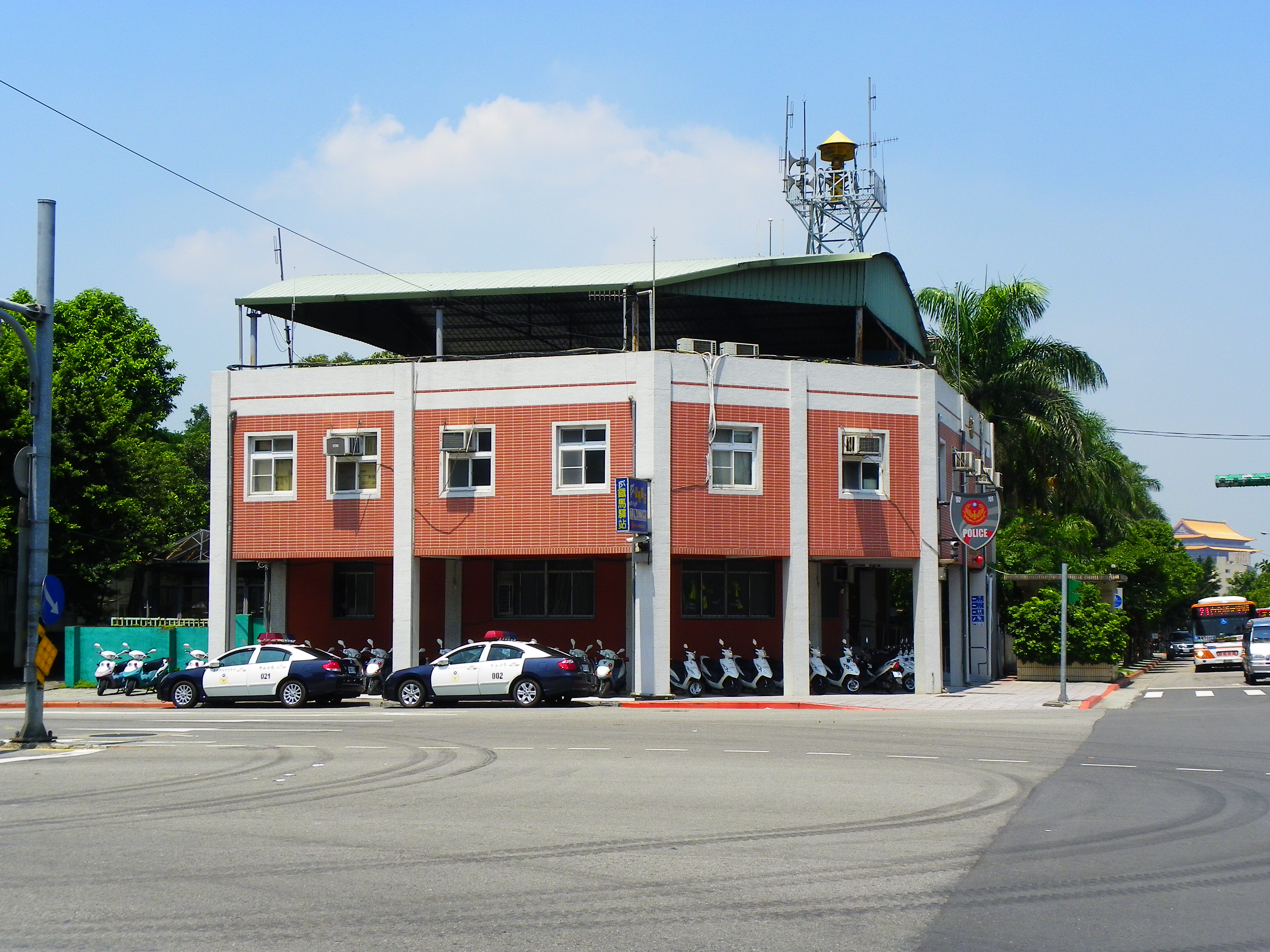 TCPD Dazhi Police Station, Zhongshan Police Precinct 20120703