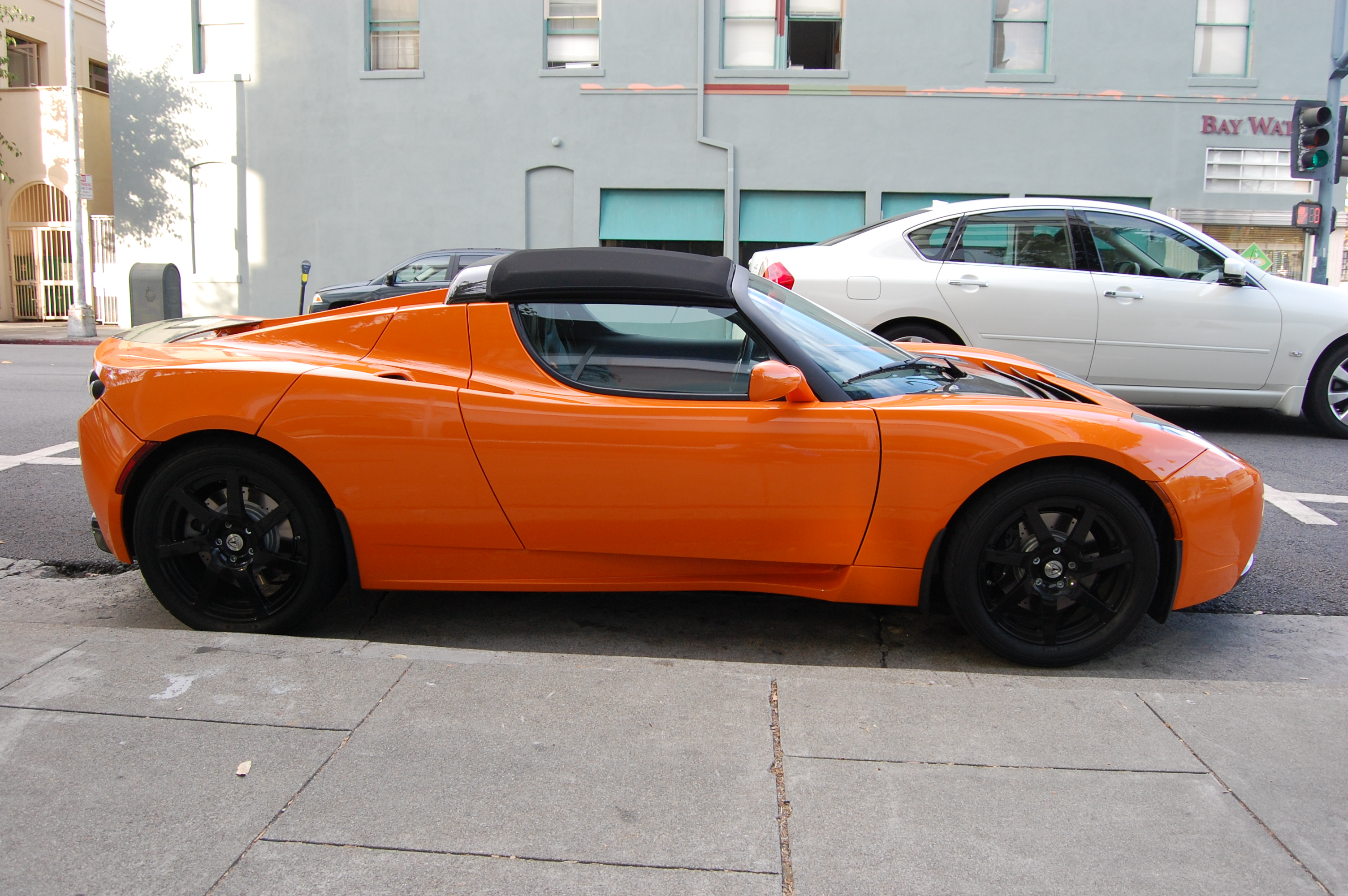 Tesla Roadster Sport-1