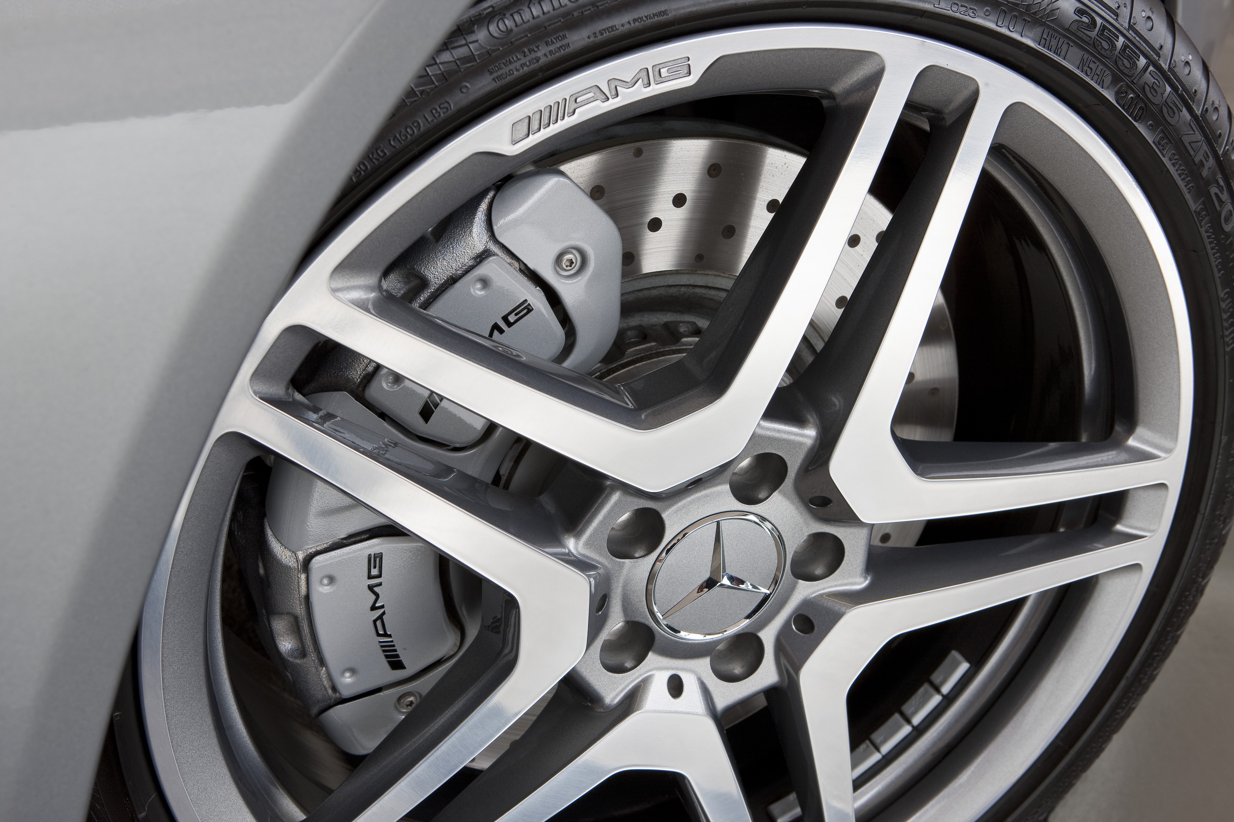 2010 Mercedes-Benz CL 63 AMG (C216) coupe (2010-11-03) 01
