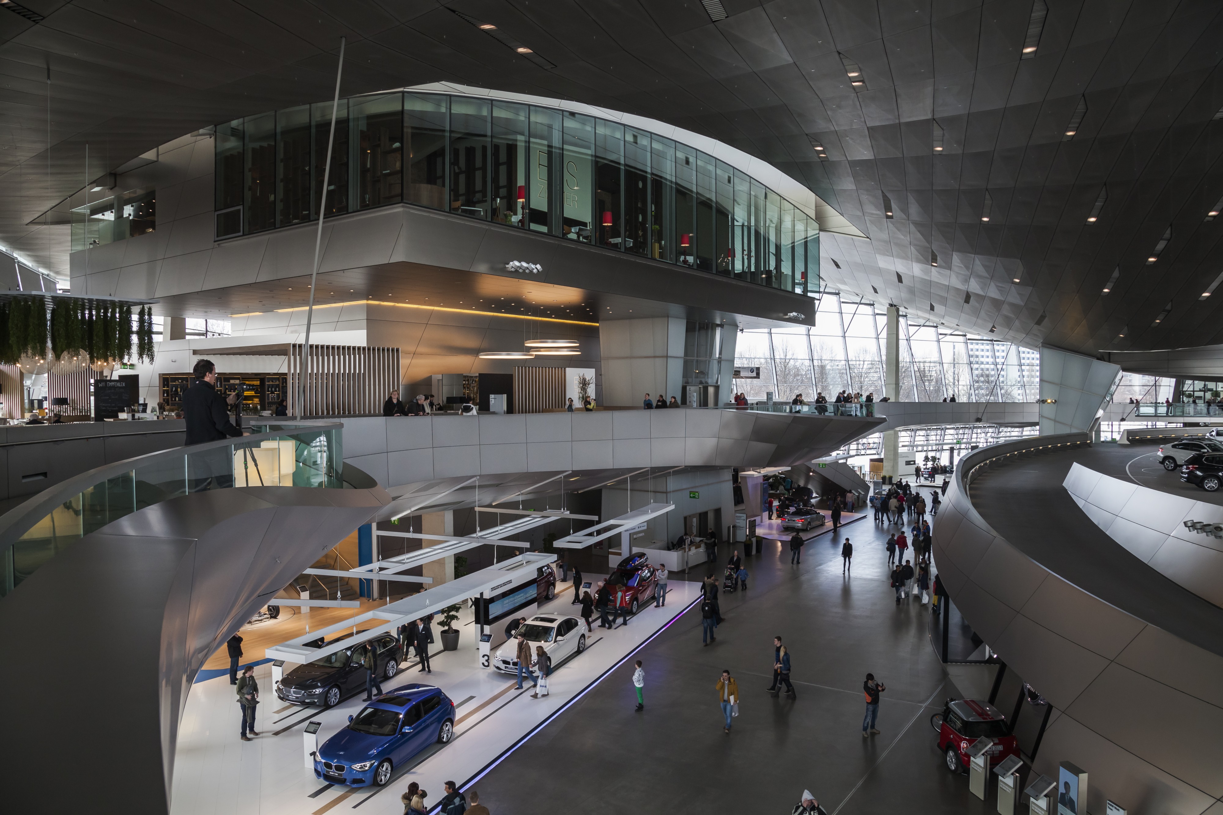 BMW Welt, Múnich, Alemania, 2013-02-24, DD 28
