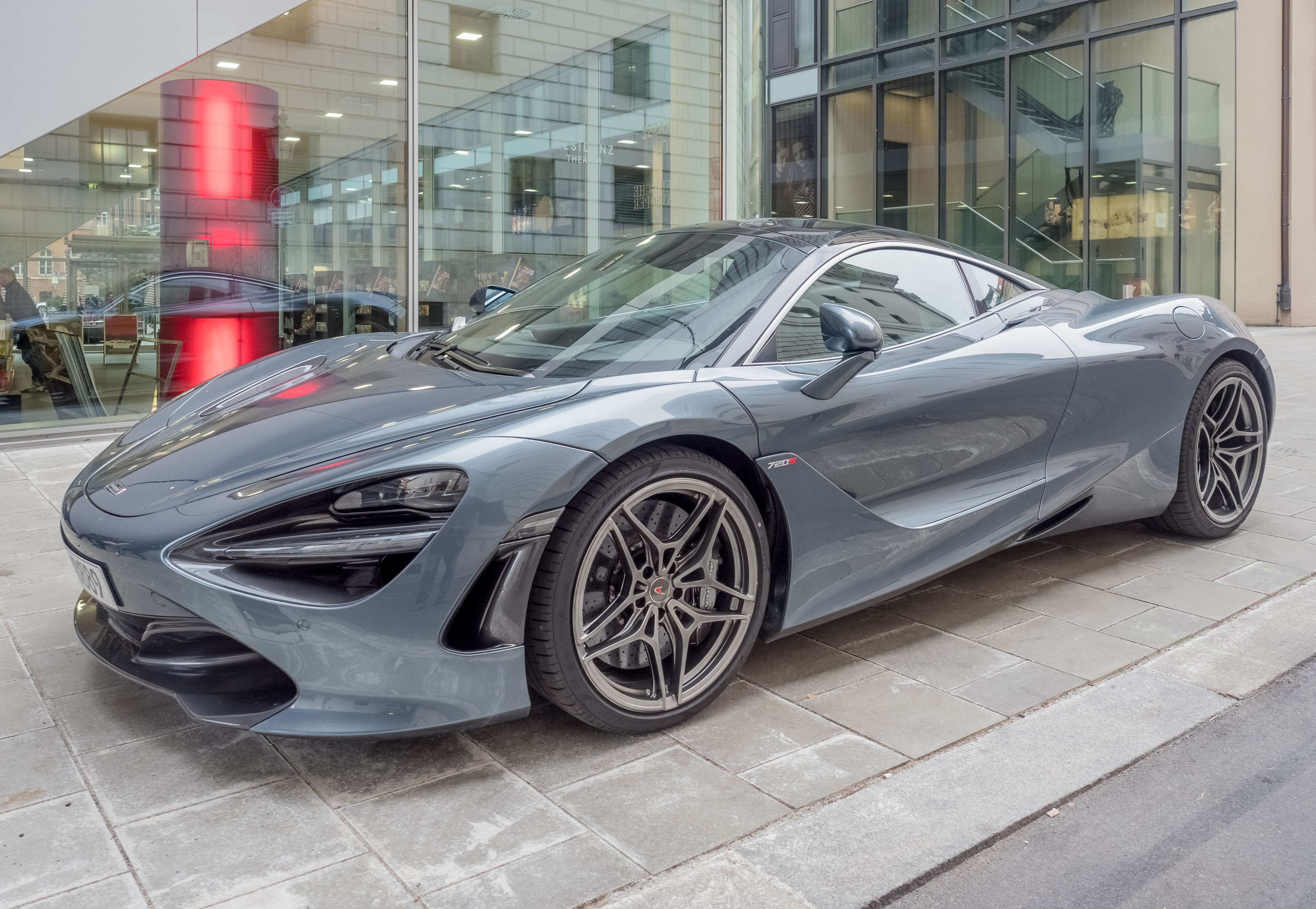 Maclaren 720S PA280972-PSD