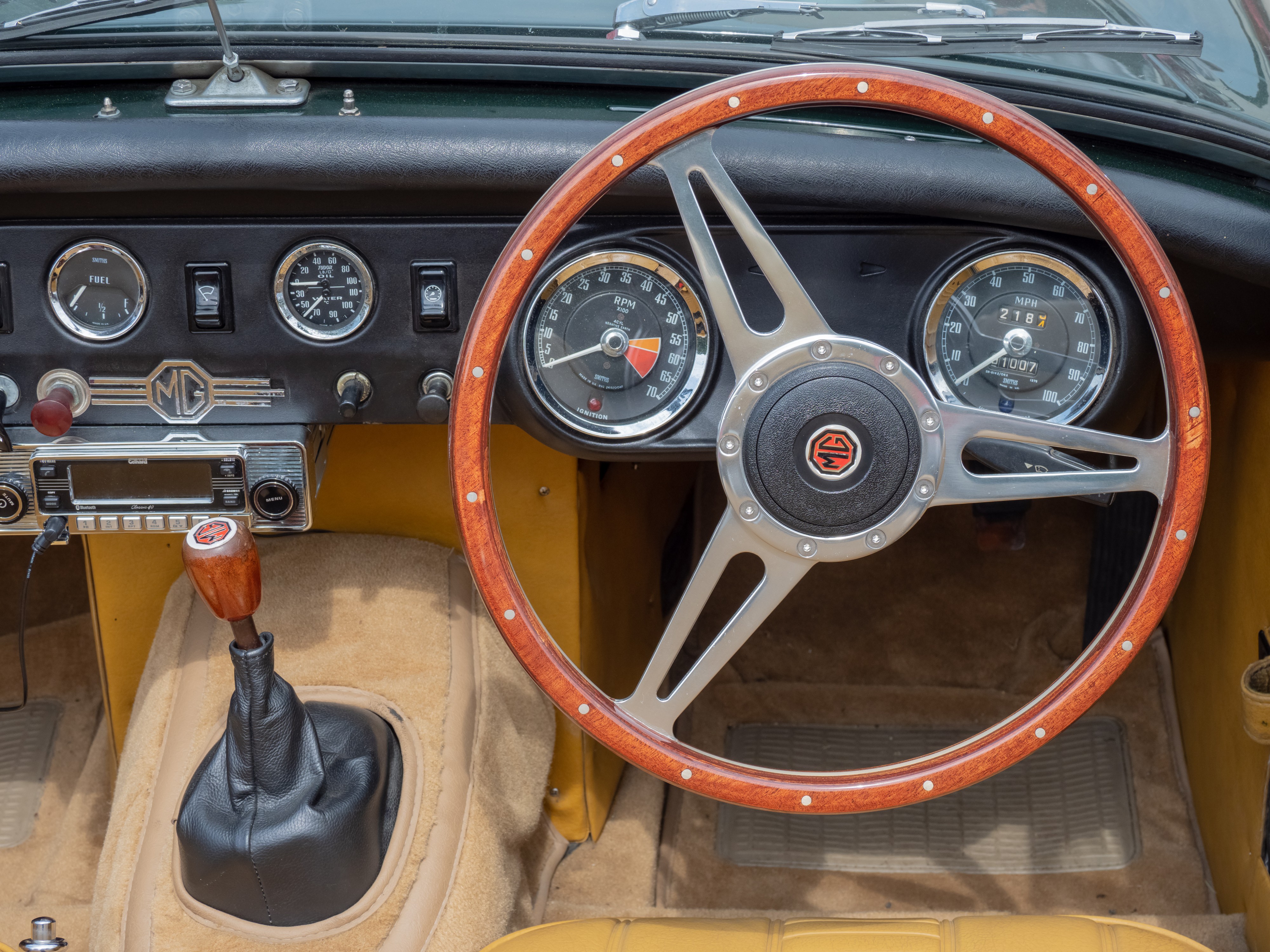 MG midget cockpit 6170340