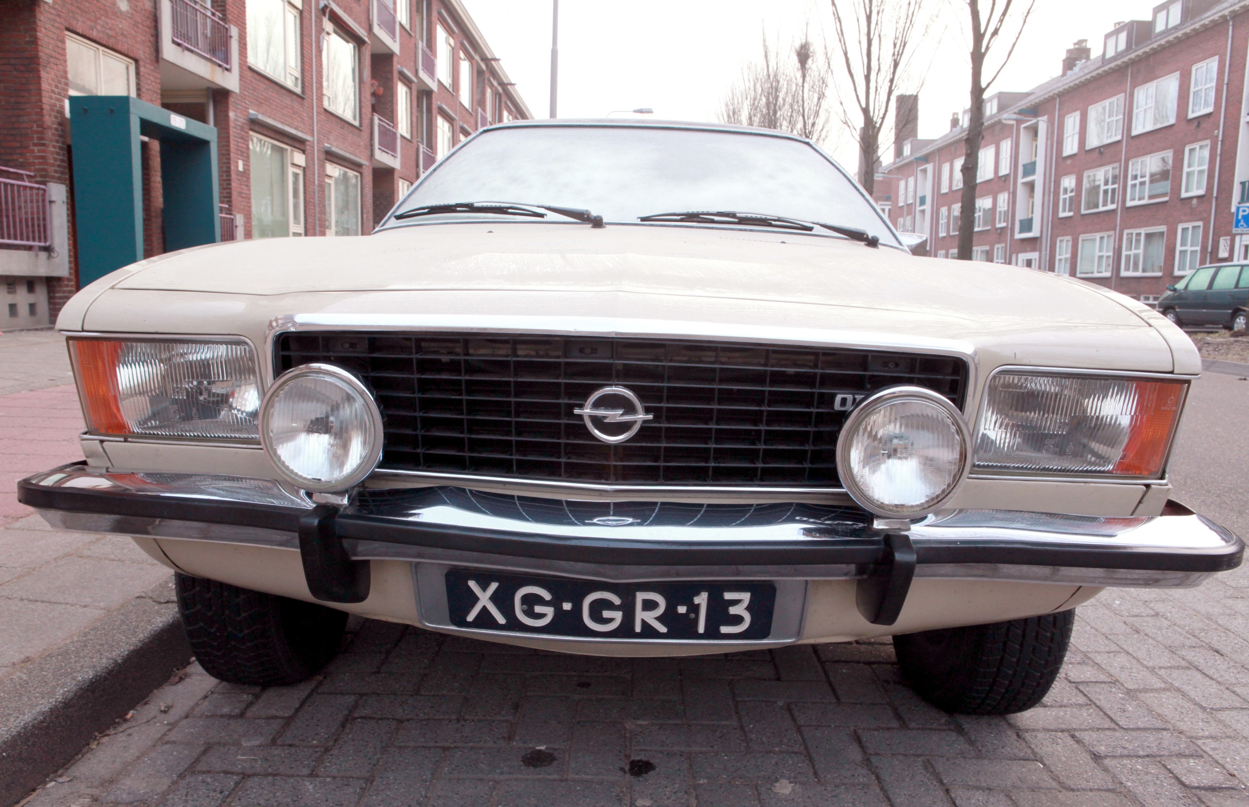 Opel Commodore B Coupé (1)