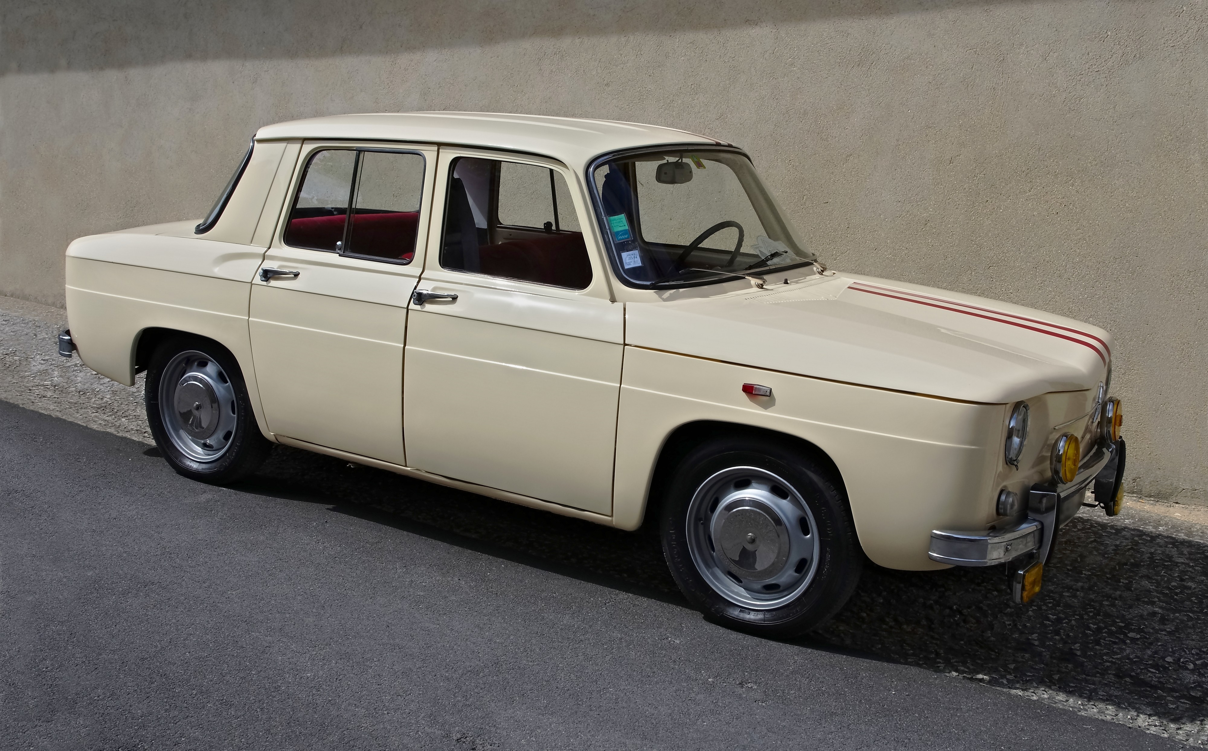 Renault 8 France 2012