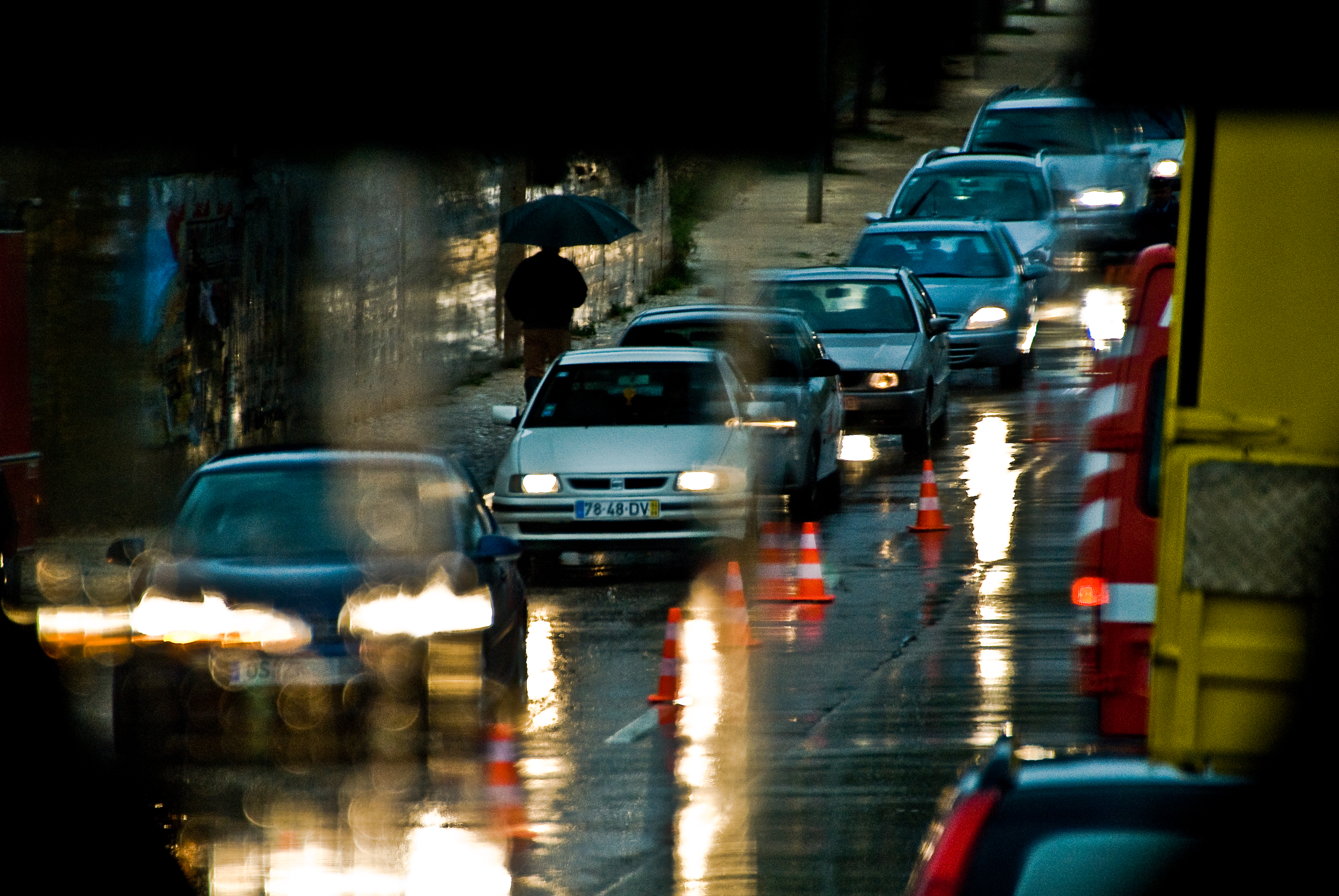 Traffic on the way to Lagos (2155674938)