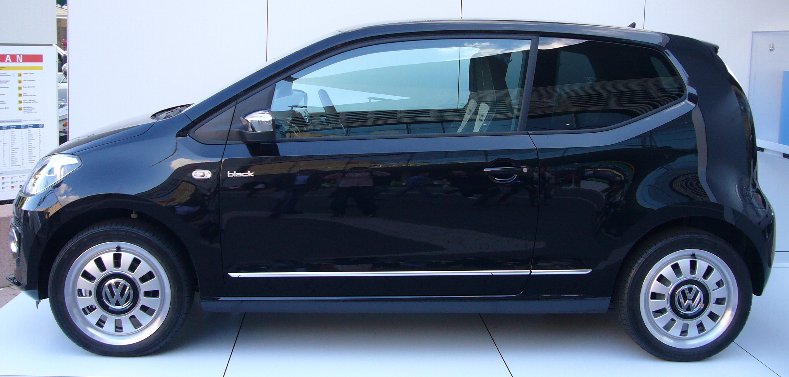 Volkswagen up! Black (side)