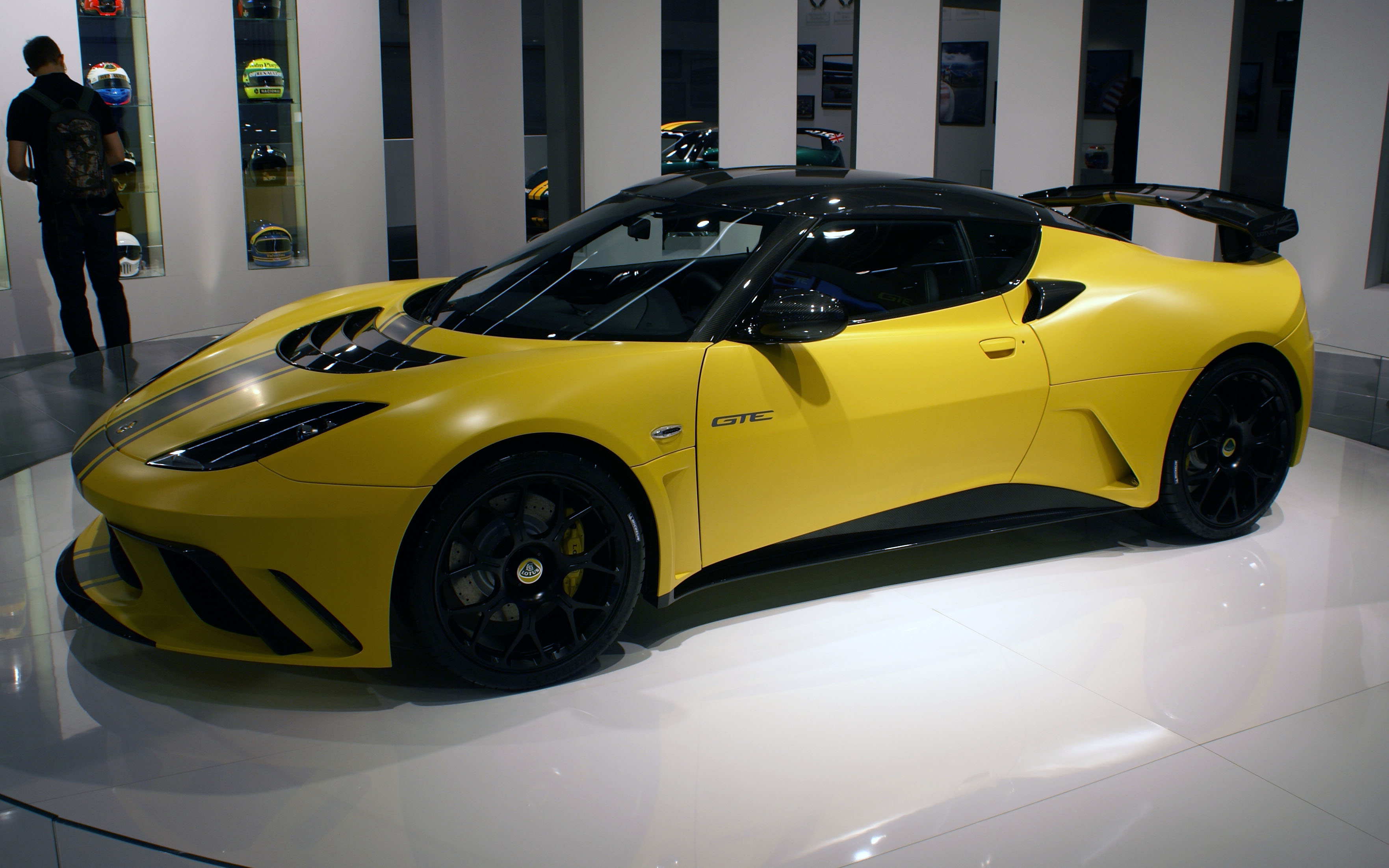 Yellow Lotus Evora GTE IAA 2011