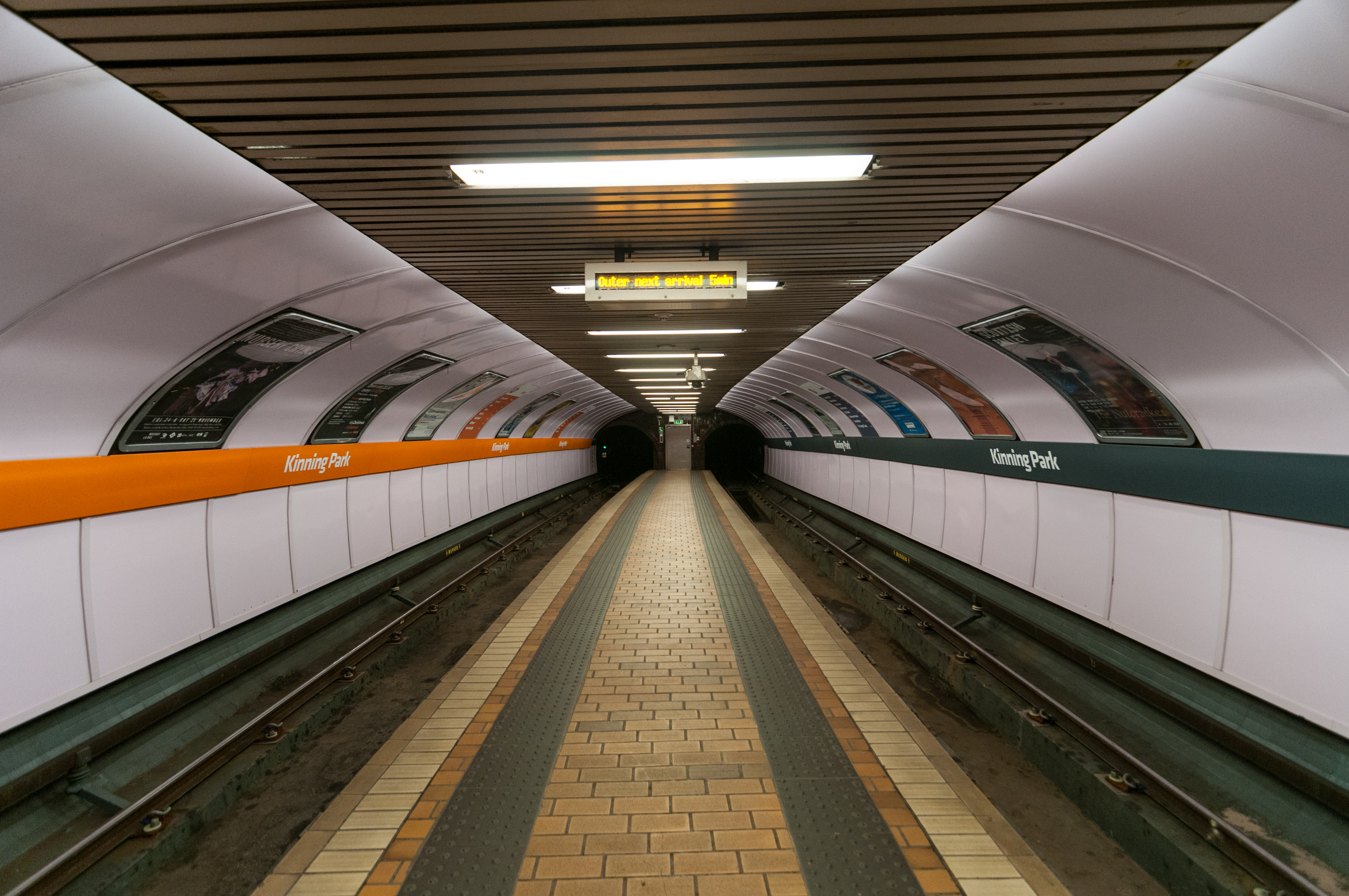 17-11-15-Glasgow-Subway RR70174