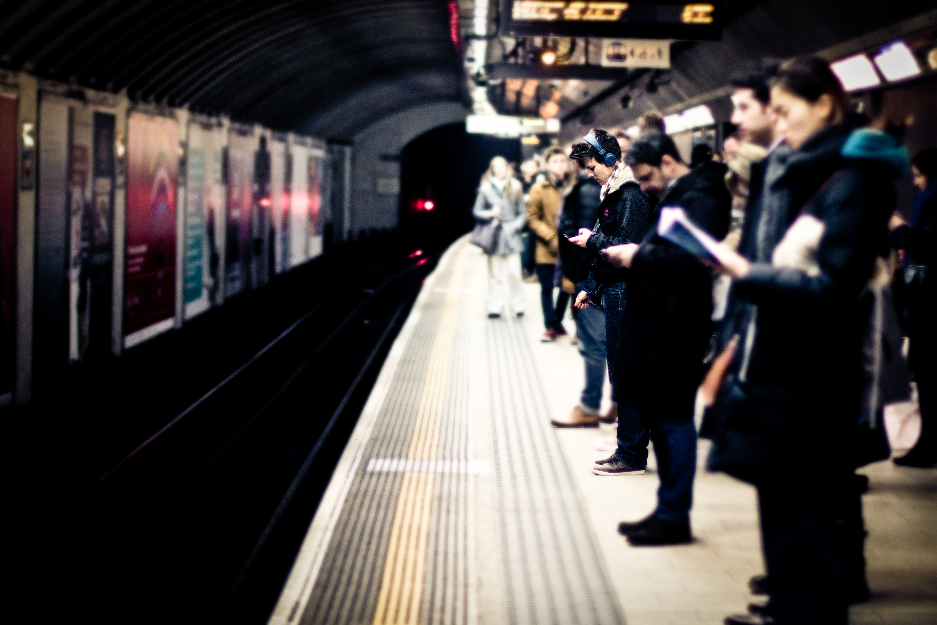 2013 people wating on subway platform 12677922605