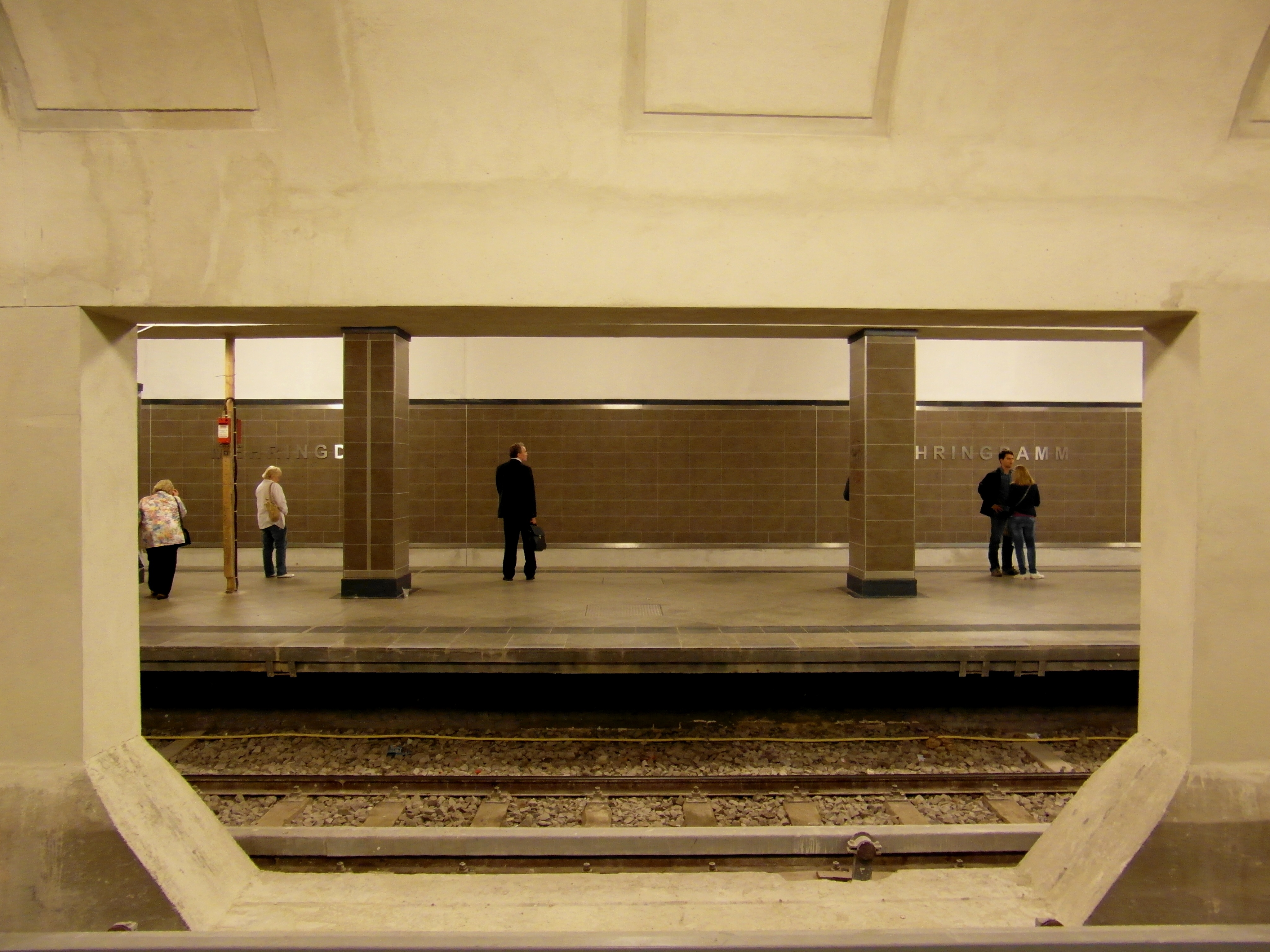 Berlin - U-Bahnhof Mehringdamm - Bauzustand 08 2012 (11)