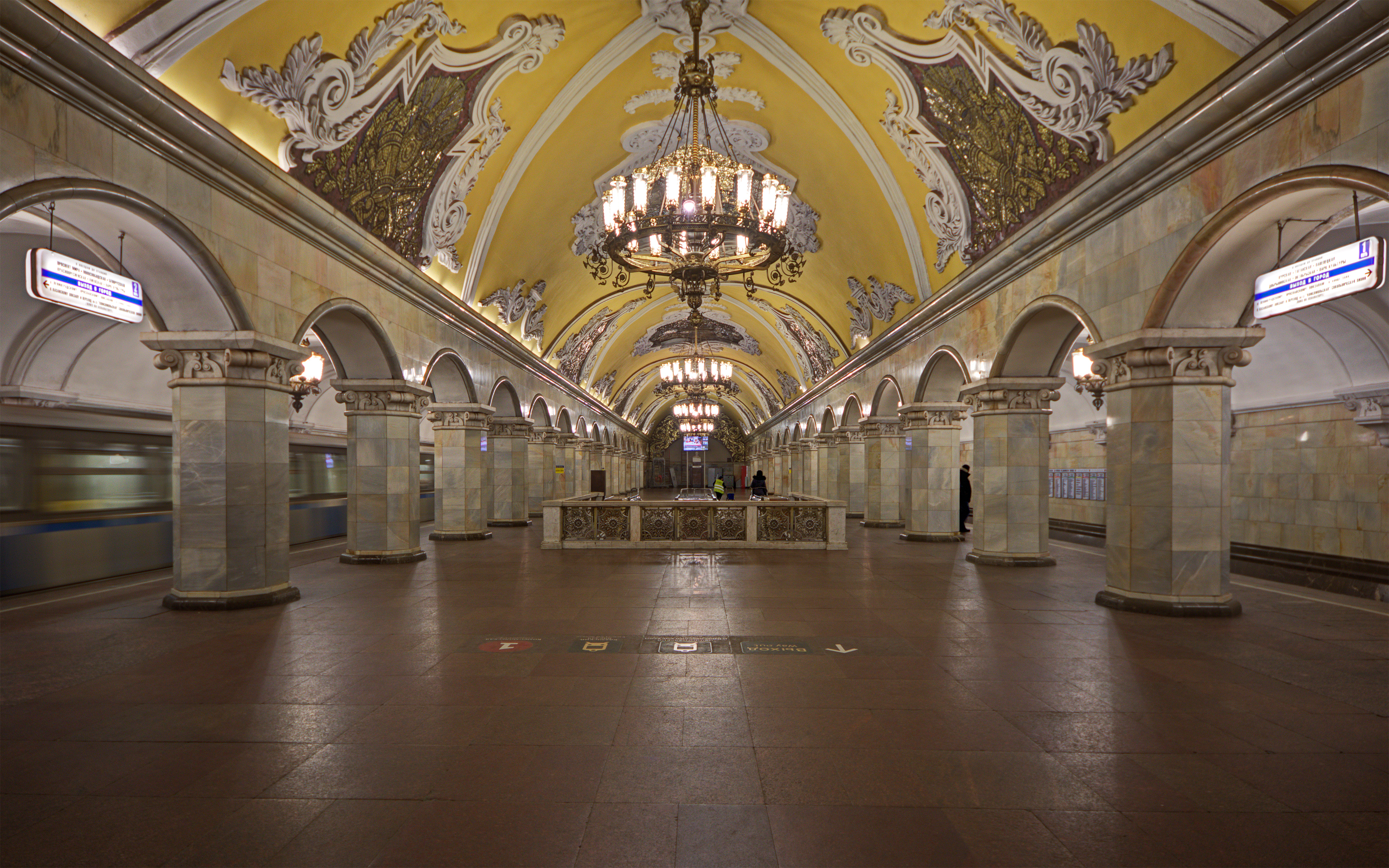 Komsomolskaya-KL MosMetro station 02-2015 platform