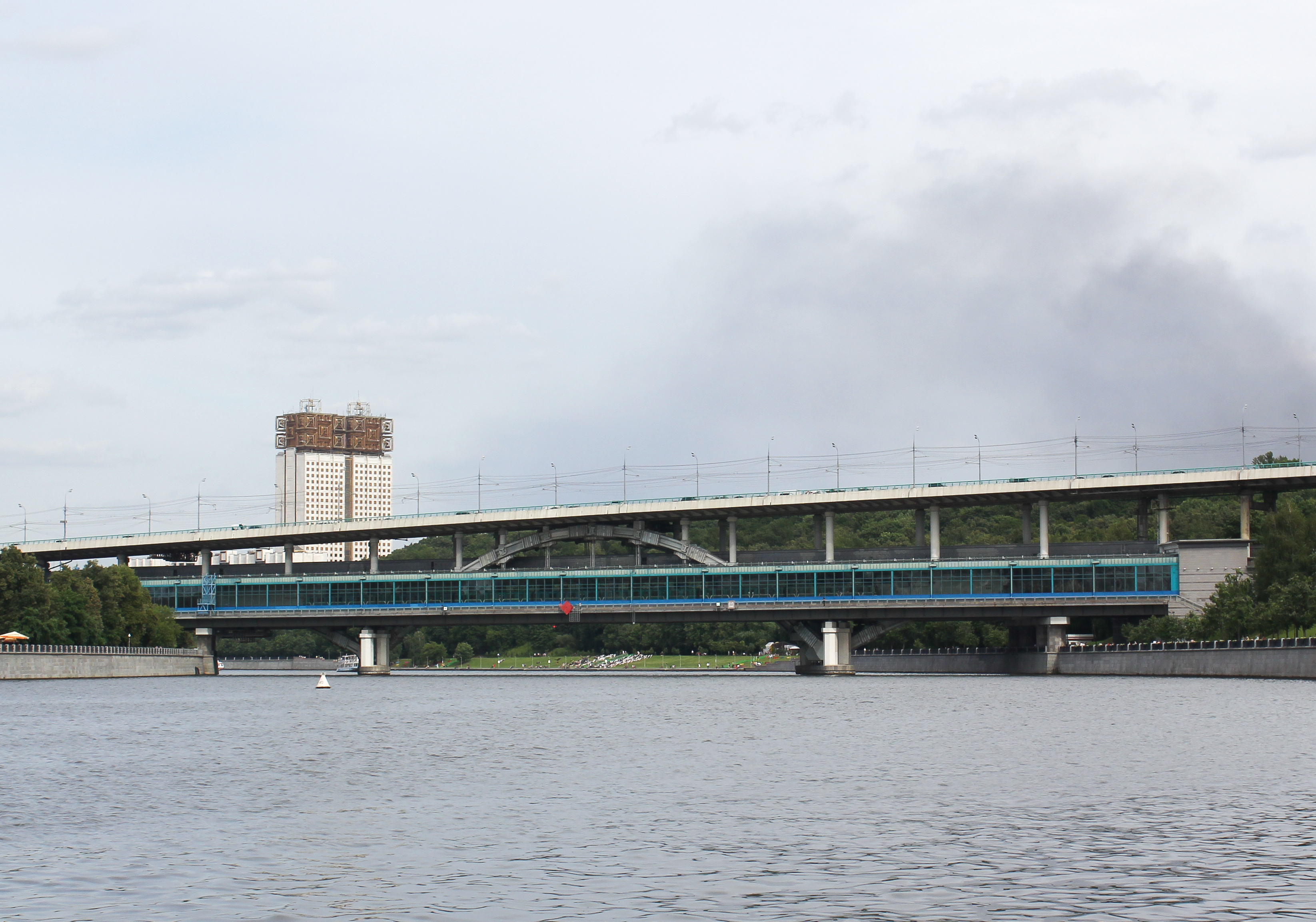 Luzhniki Metro Bridge 01
