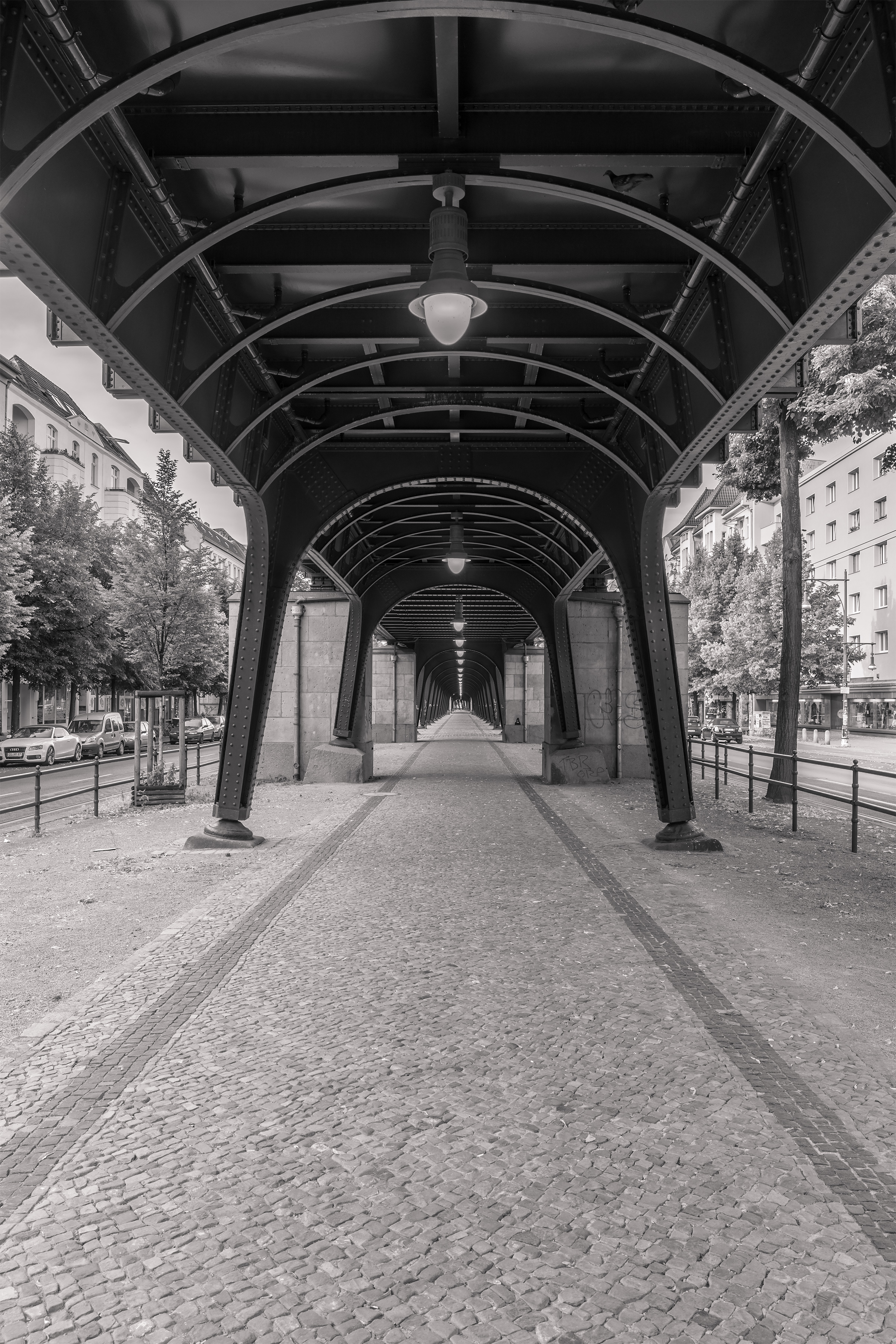 Magistratsschirm, Schönhauser Allee, Berlin, bw, 150705, ako