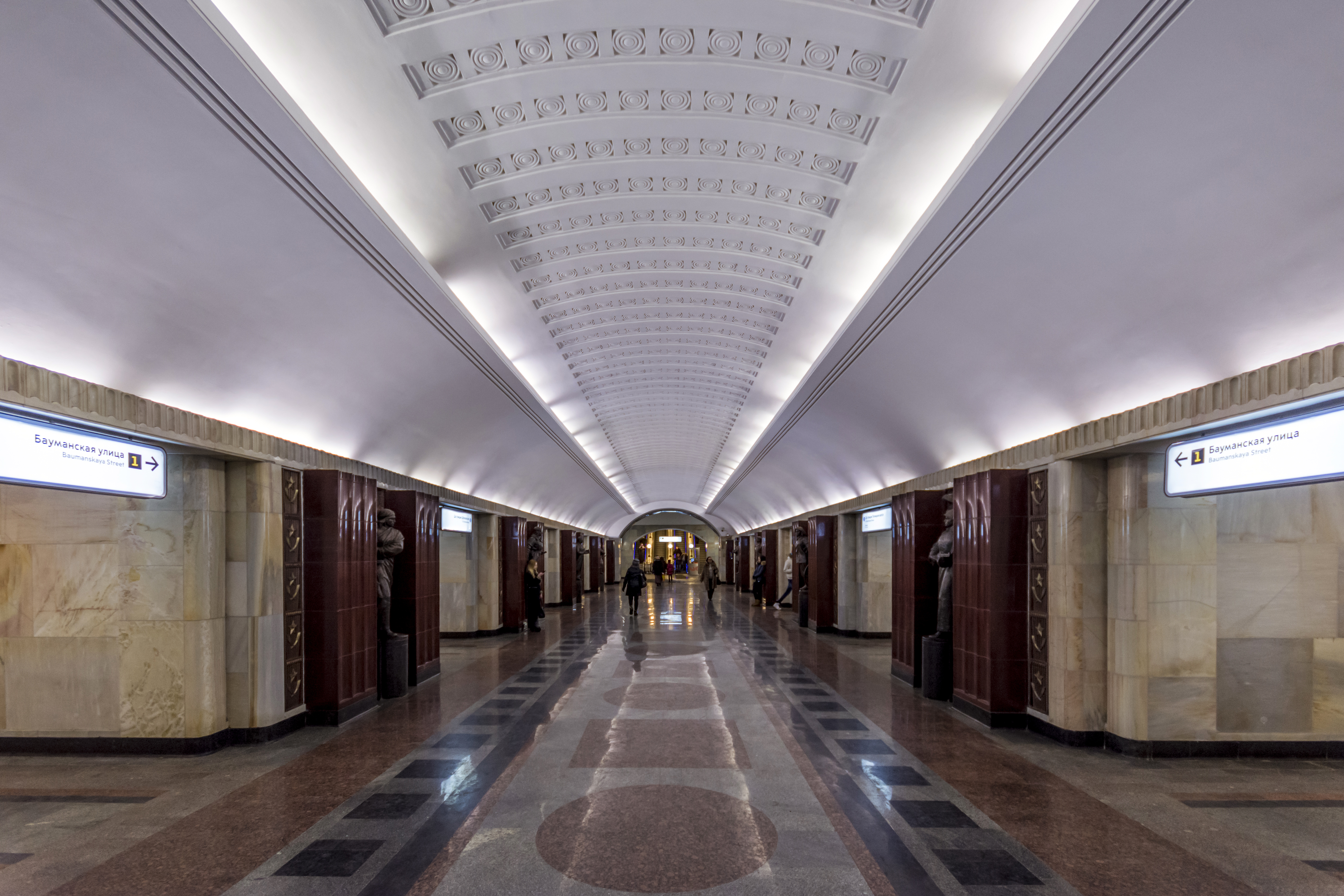 Metro MSK Line3 Baumanskaya