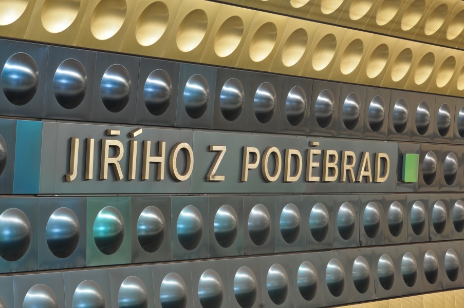 13-12-31-metro-praha-by-RalfR-059