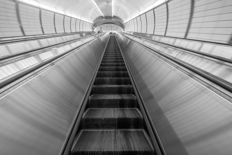 34th Street station August 2017 01