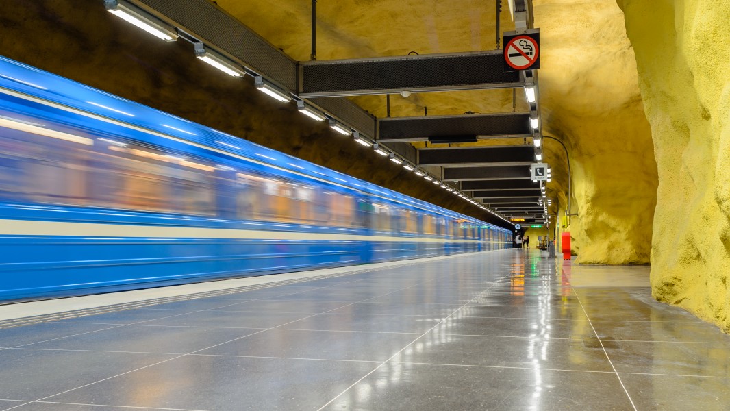Akalla metro station August 2014 03