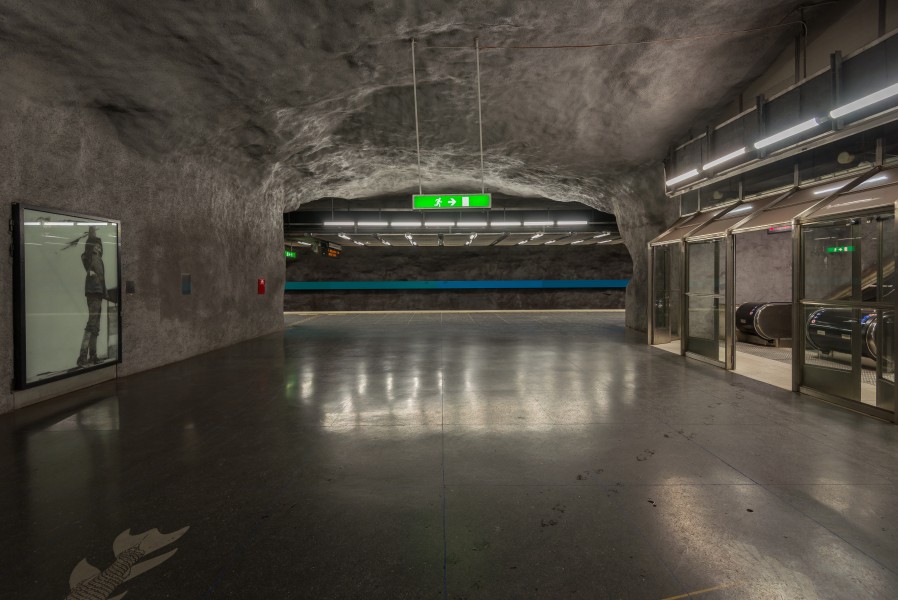 Bergshamra metro station January 2015 01