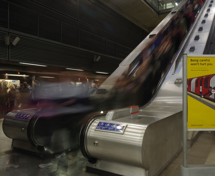 Canary Wharf tube station MMB 01