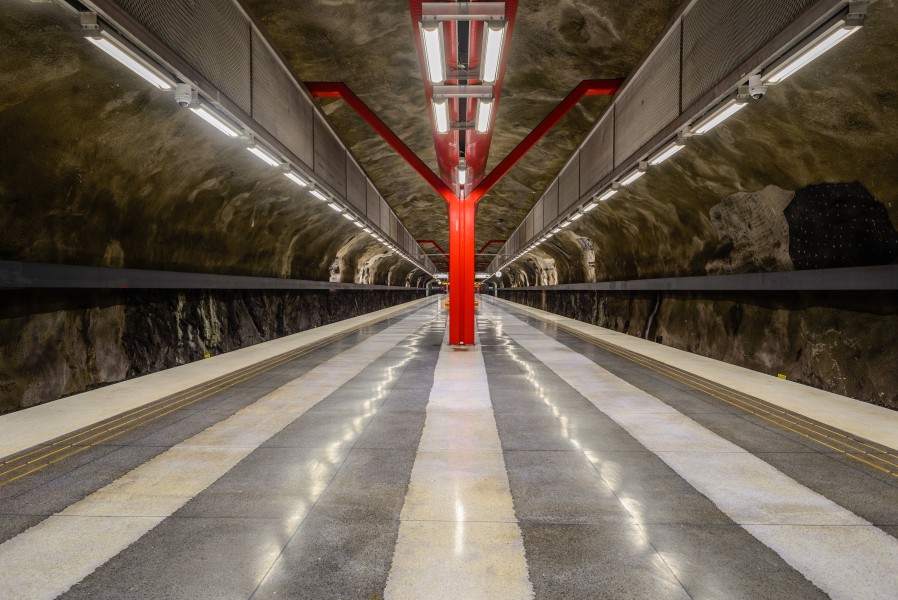 Duvbo Metro station September 2014 11