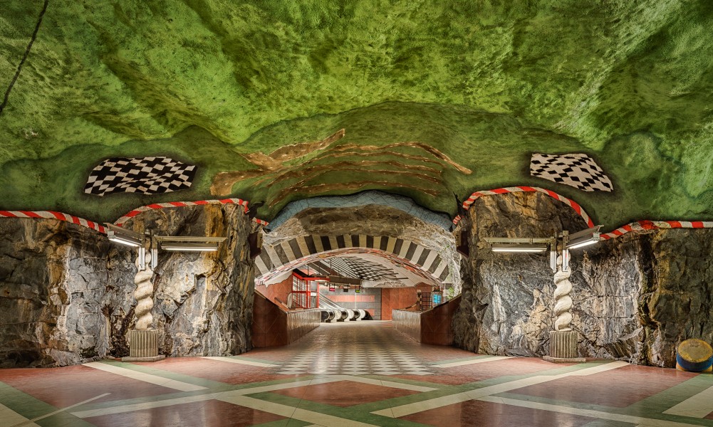 Kungsträdgården underground metro station Stockholm 2016 01