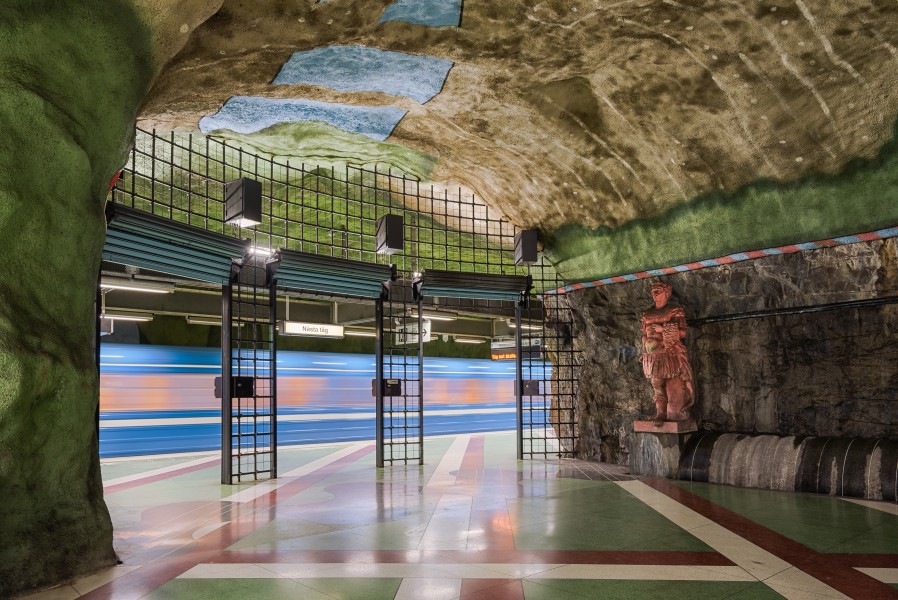 Kungsträdgården underground metro station Stockholm 2016 02