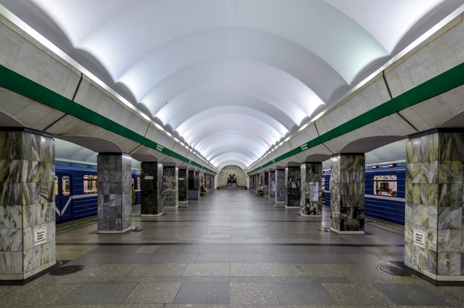 Metro SPB Line3 Primorskaya platform